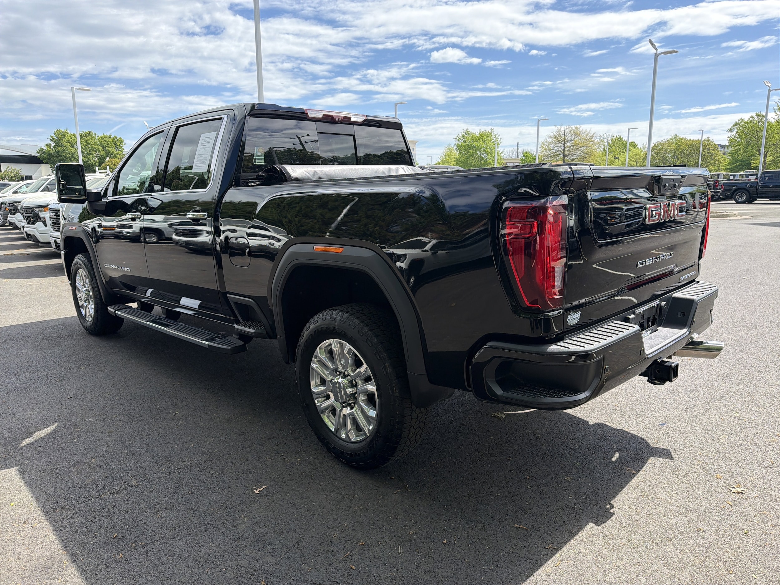 2022 GMC Sierra 2500HD Denali photo 6