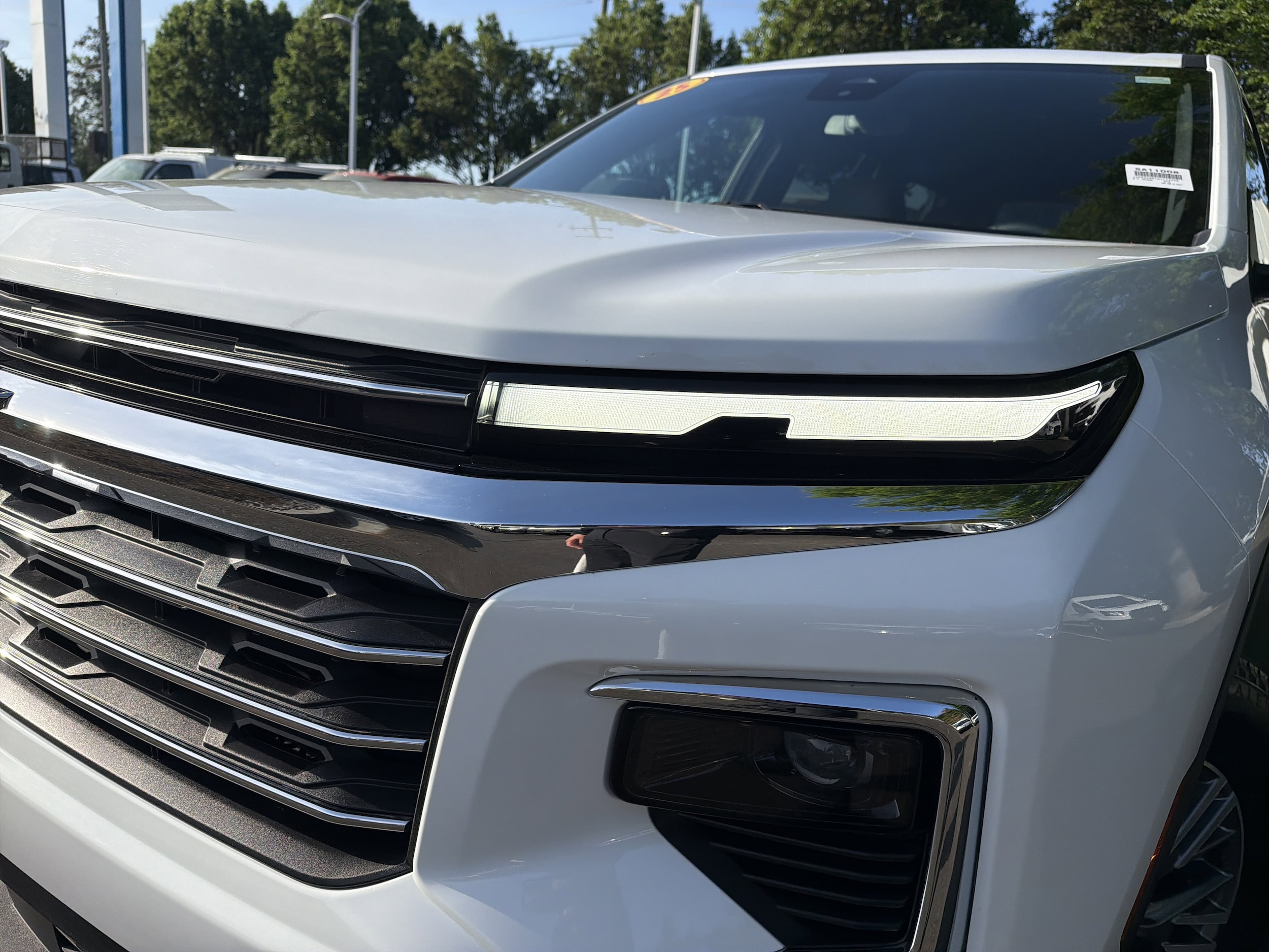 2025 Chevrolet Traverse FWD LT photo 4