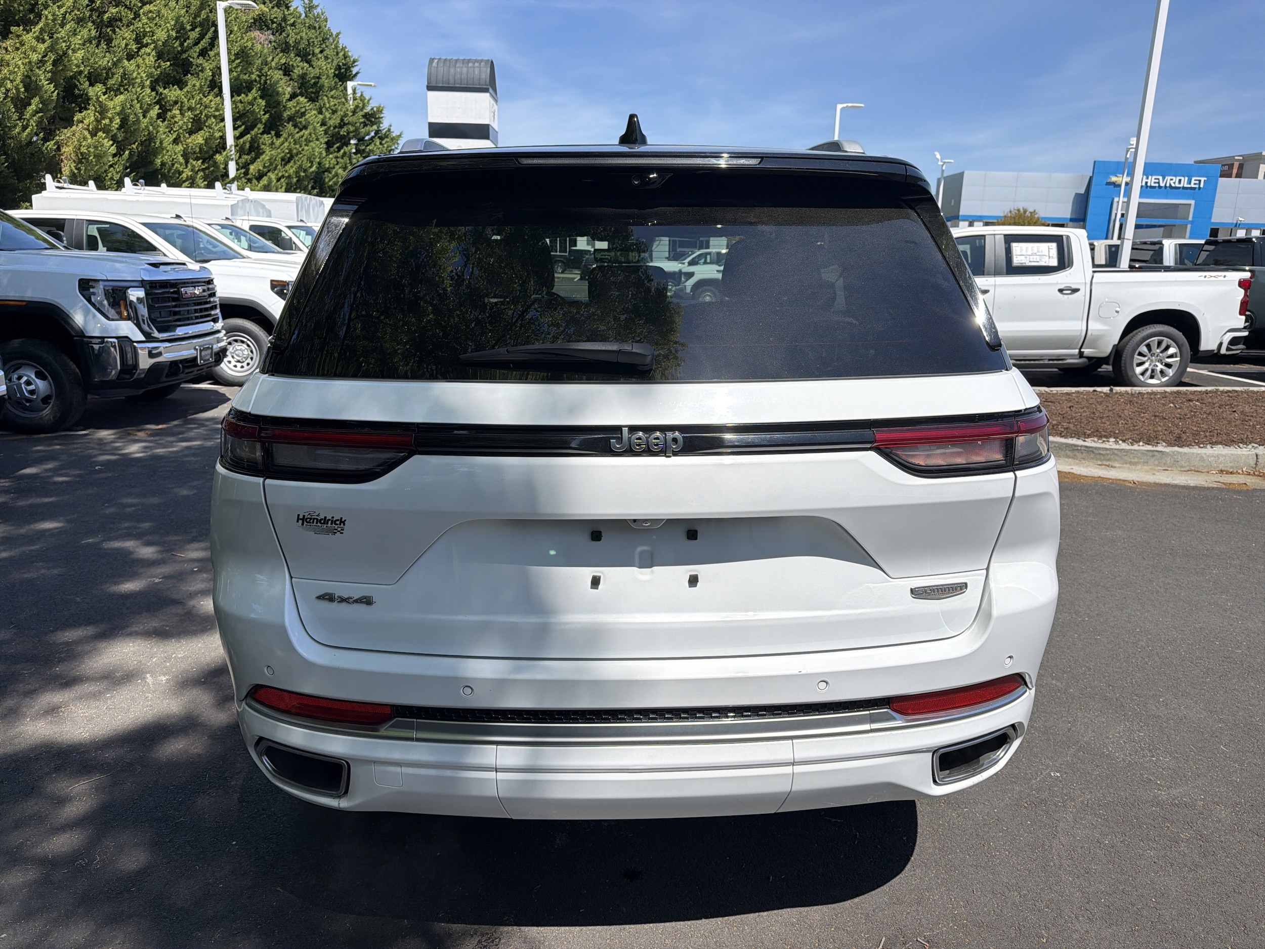 2022 Jeep Grand Cherokee Summit Reserve photo 3