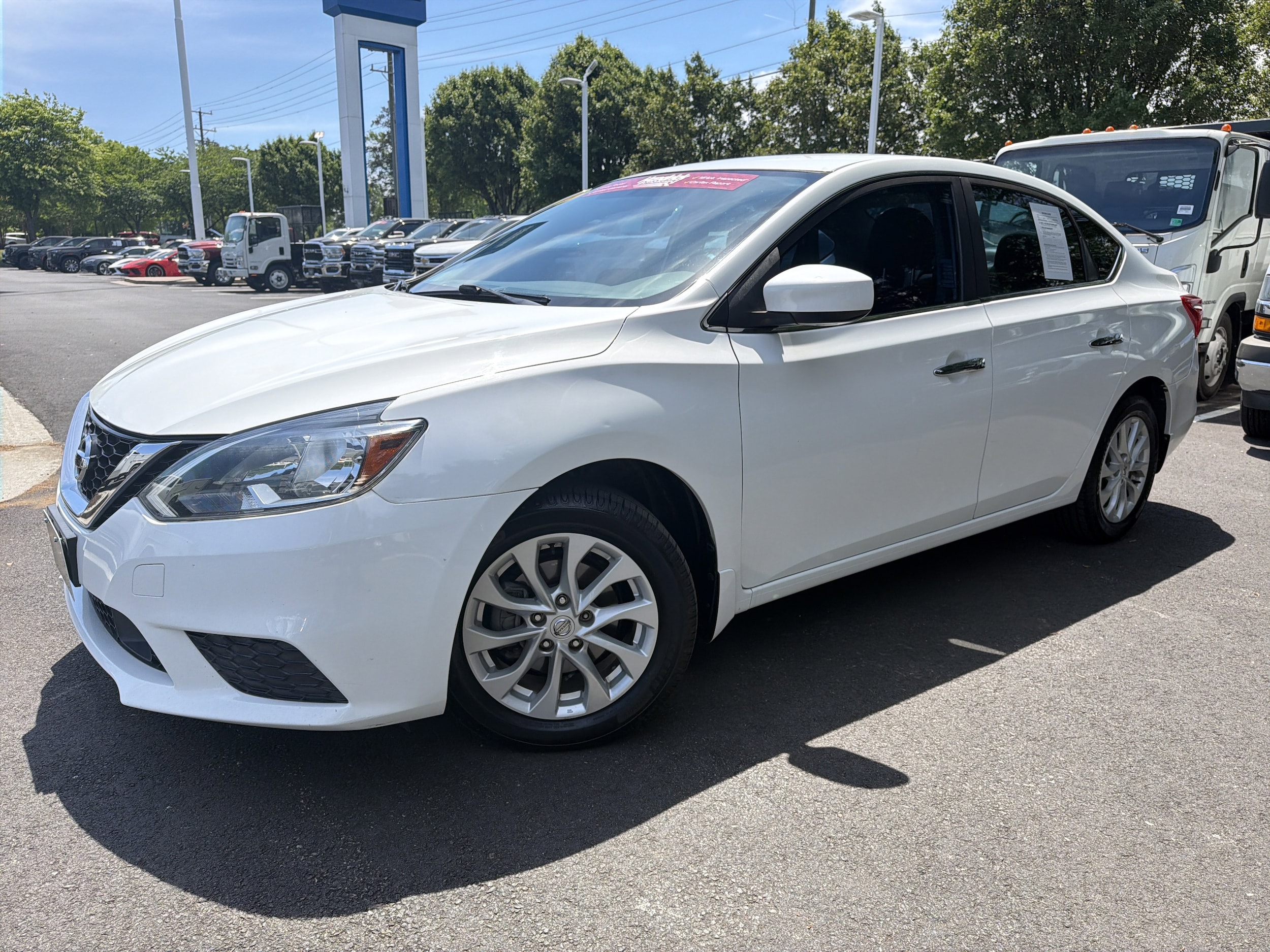 2019 Nissan Sentra SV photo 4