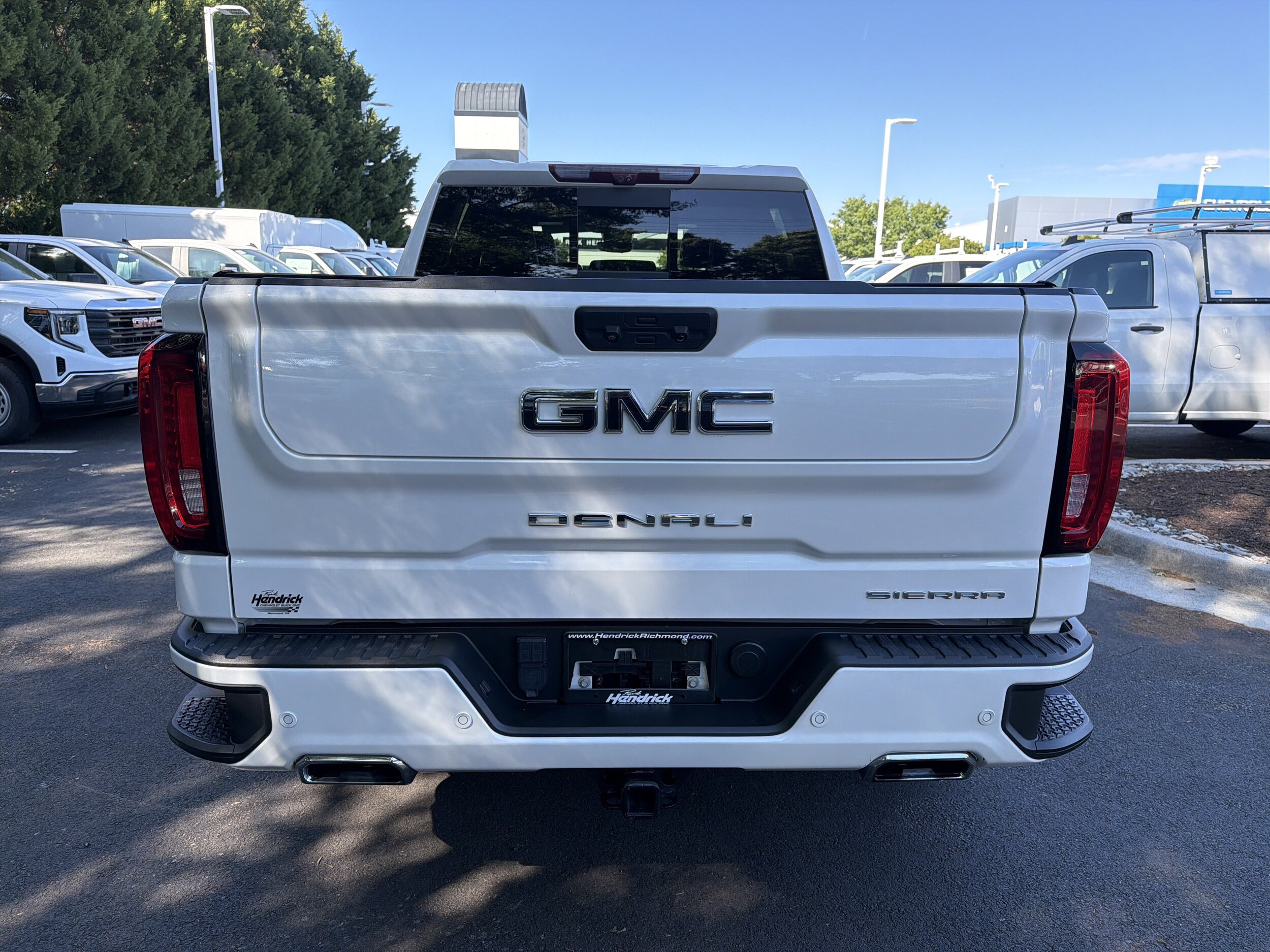 2023 GMC Sierra 1500 Denali Ultimate photo 3
