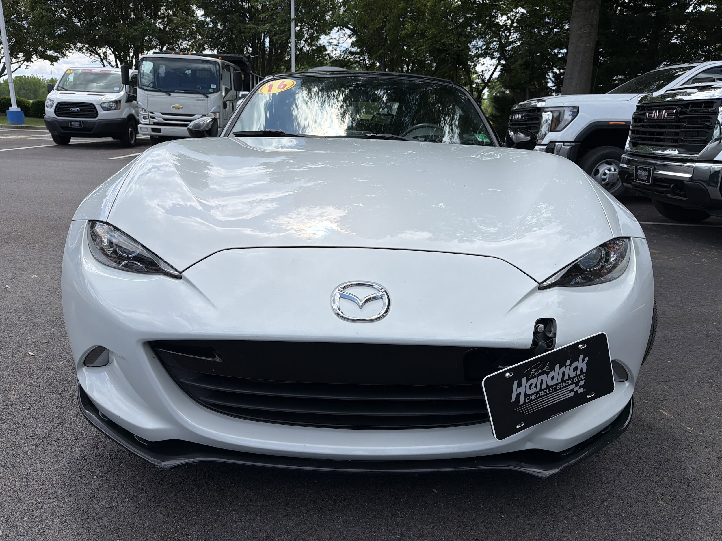 2016 Mazda MX-5 Miata Club photo 2