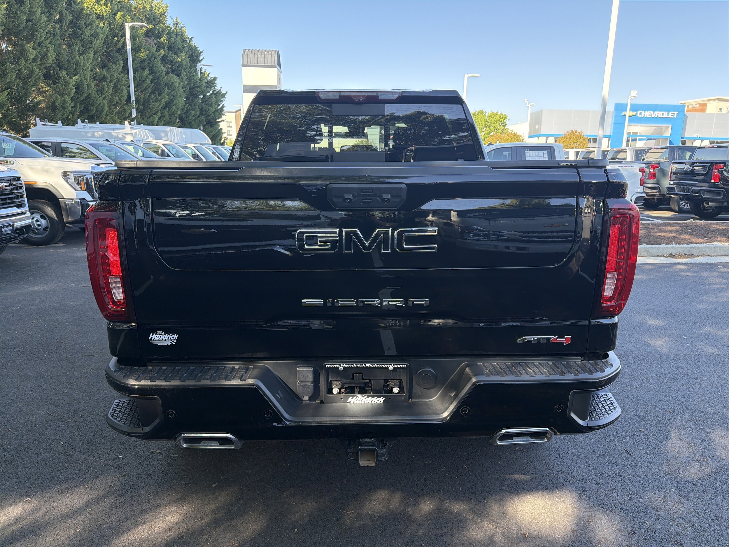 2023 GMC Sierra 1500 AT4 photo 3