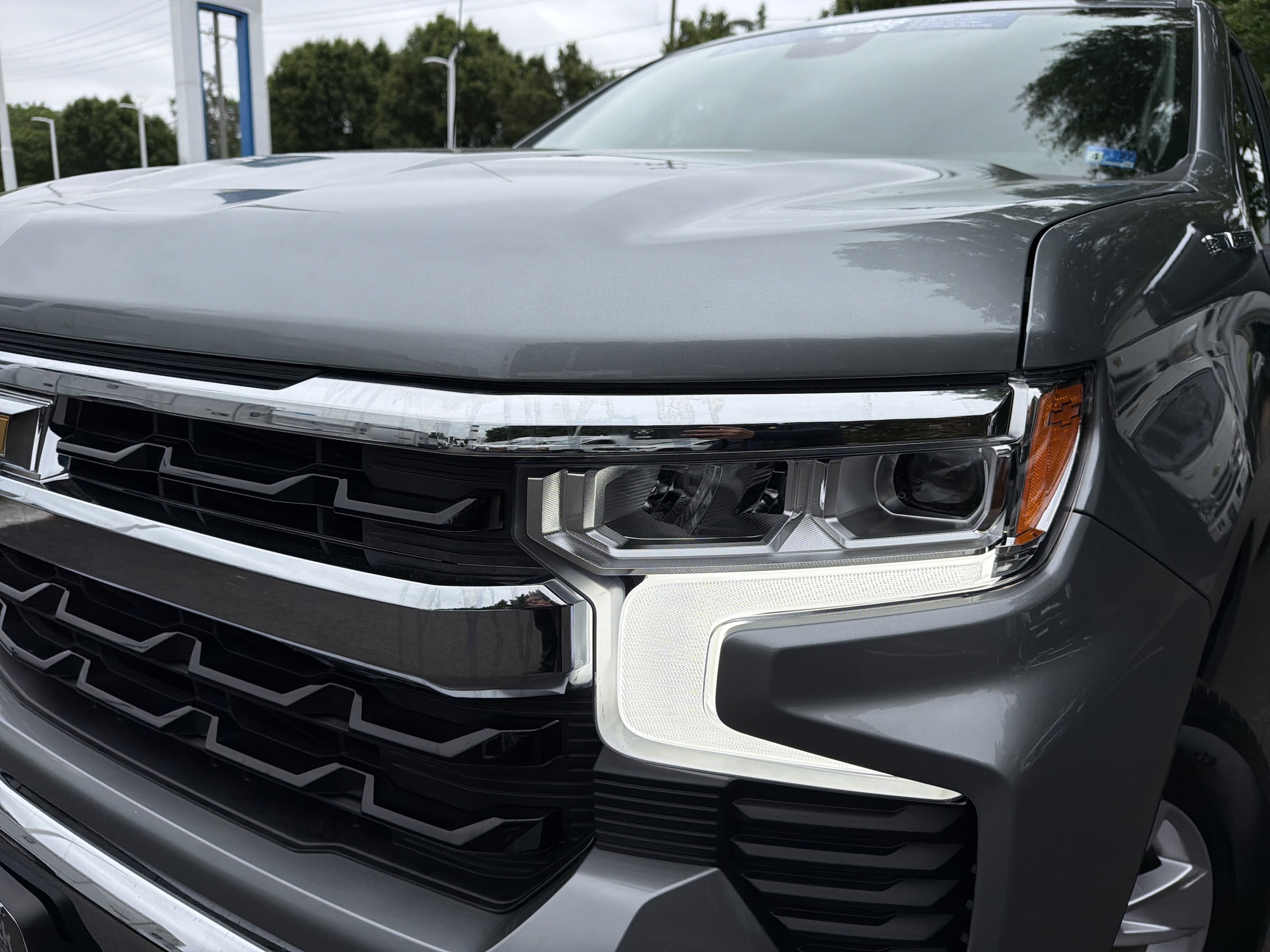 2026 Chevrolet Silverado 1500 LT photo 4