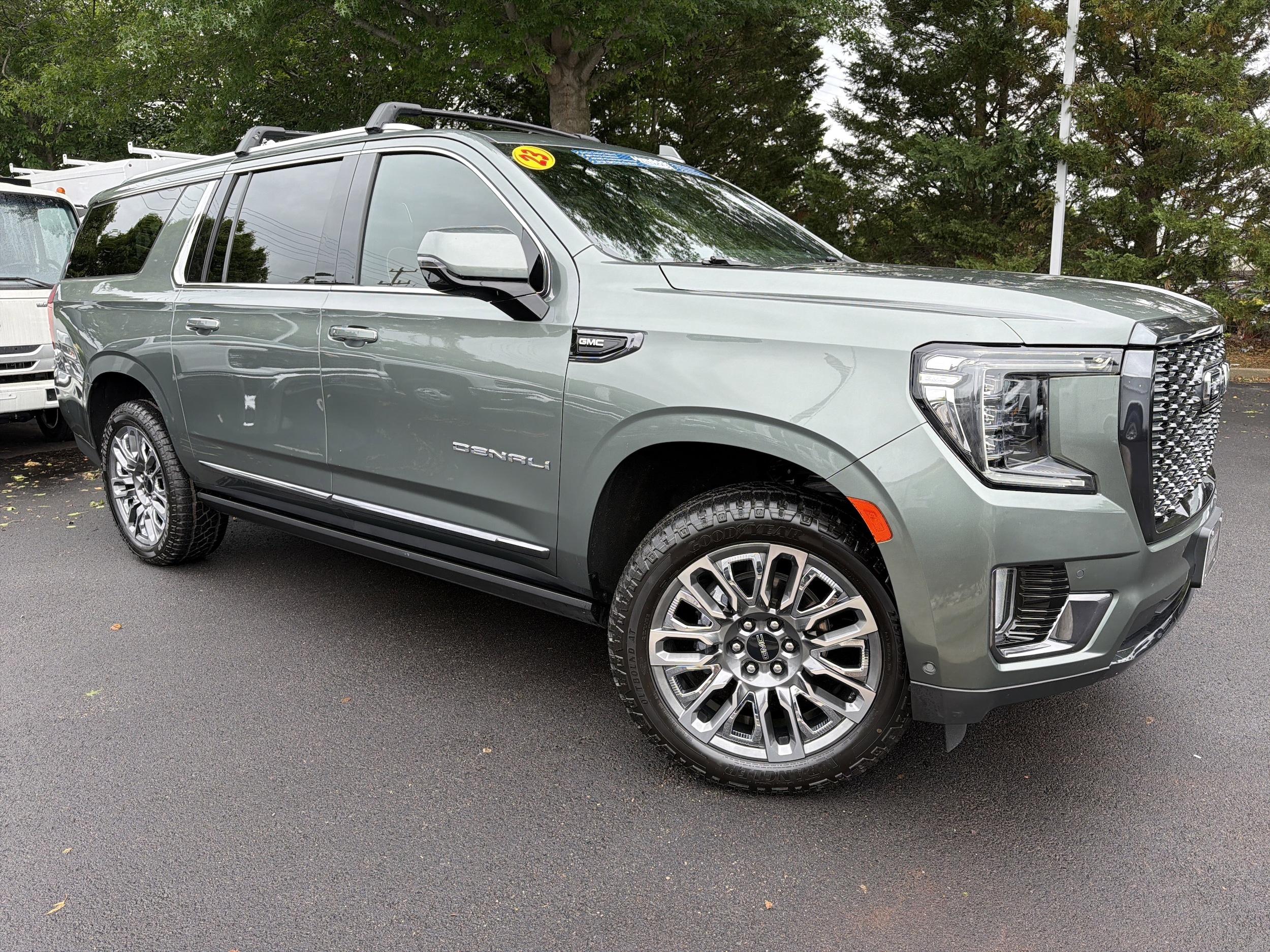 2023 GMC Yukon XL Denali Ultimate photo 1