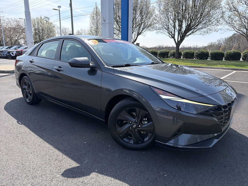 Used 2023 Hyundai Elantra SEL Sedan