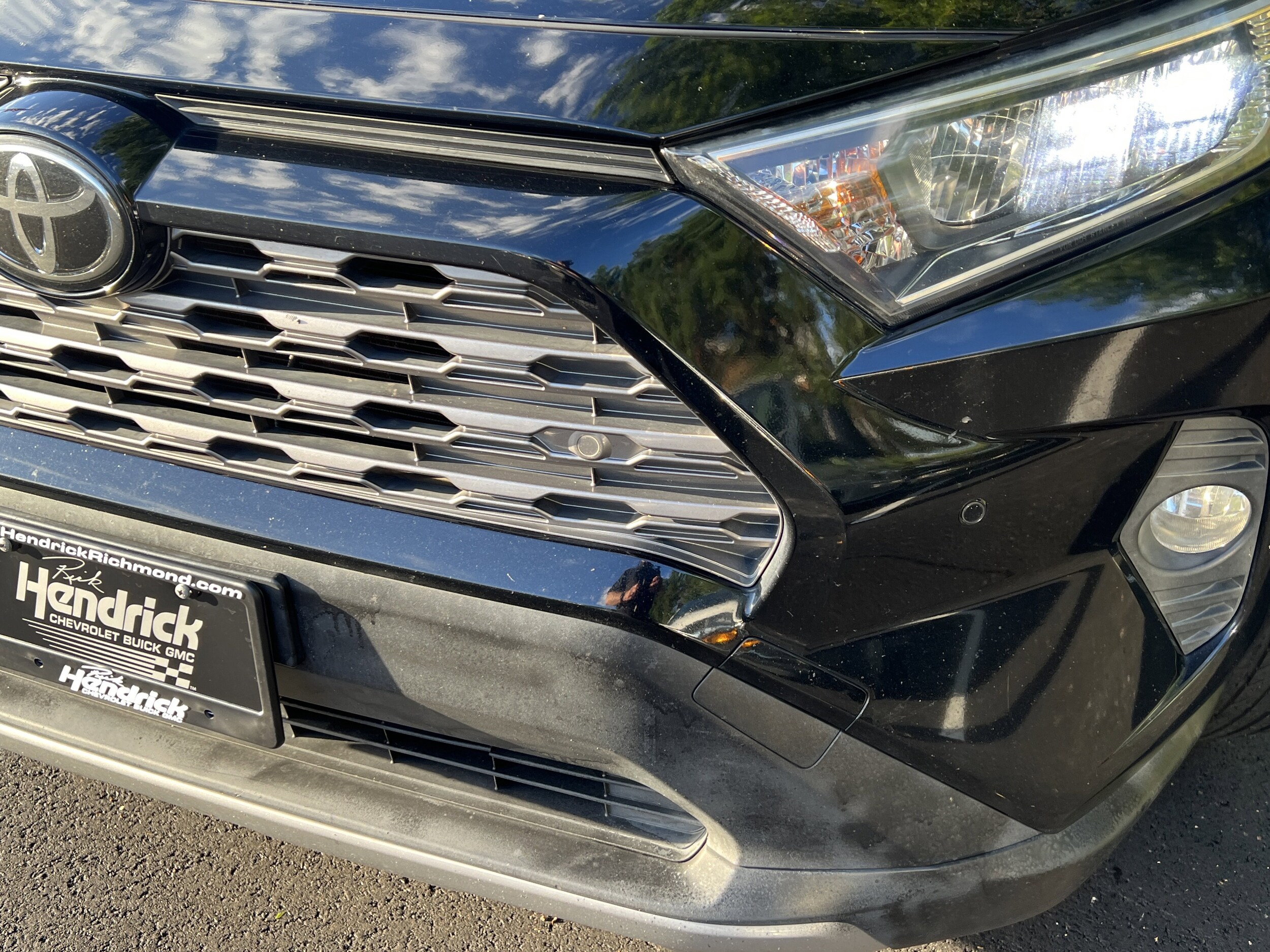 2019 Toyota RAV4 Limited photo 3