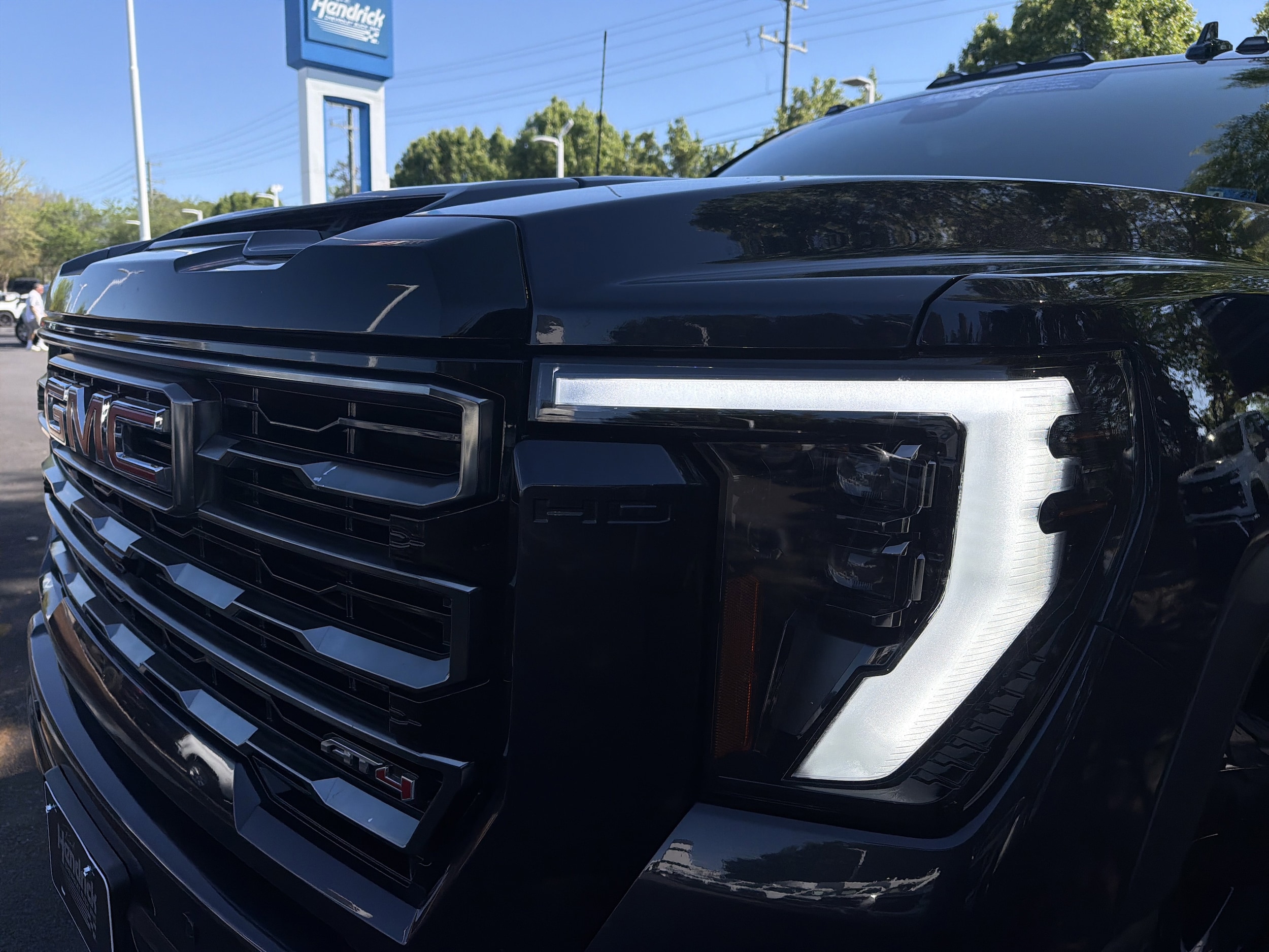 2024 GMC Sierra 2500HD AT4 photo 4