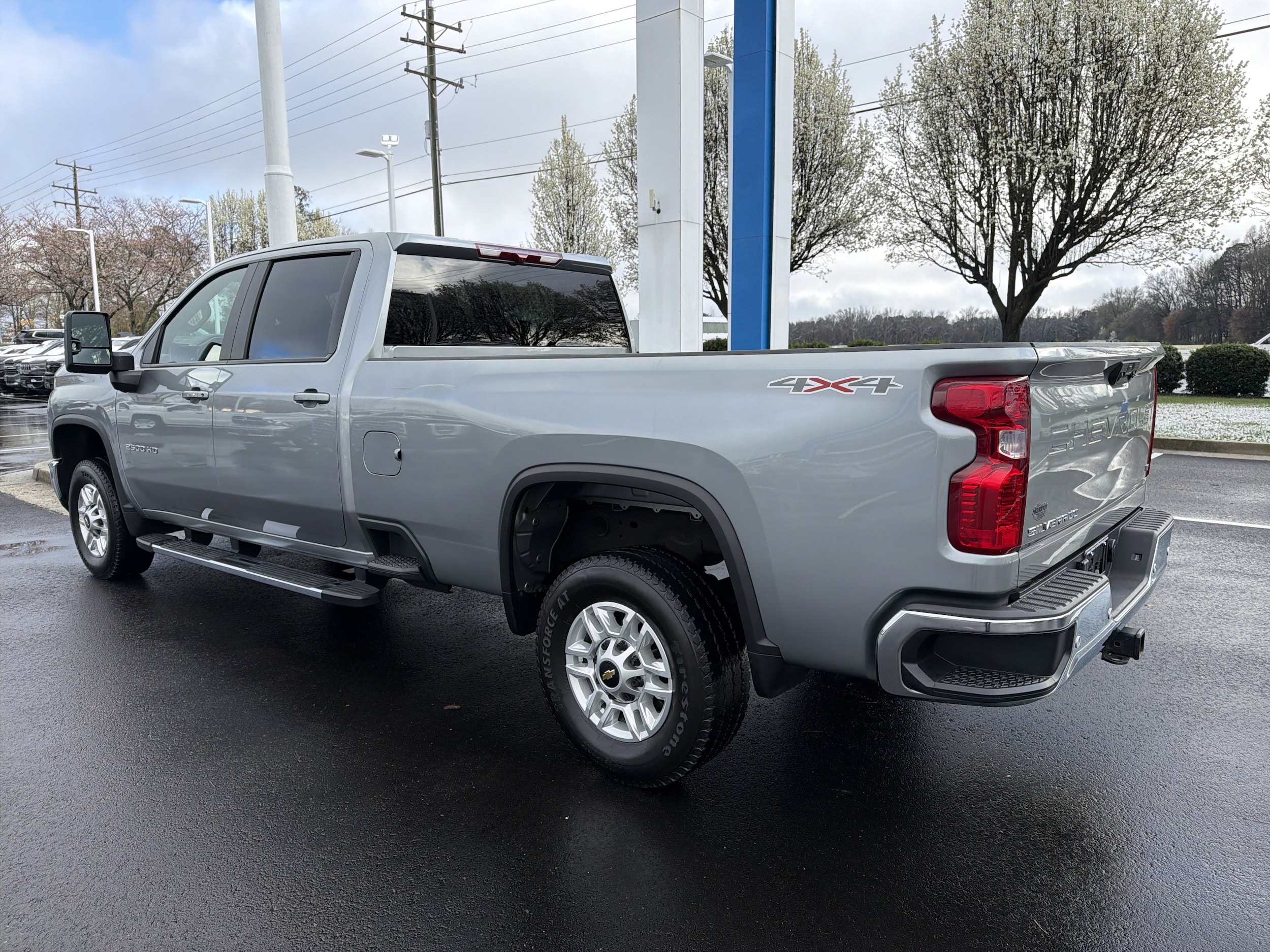 2025 Chevrolet Silverado 2500HD LT photo 6
