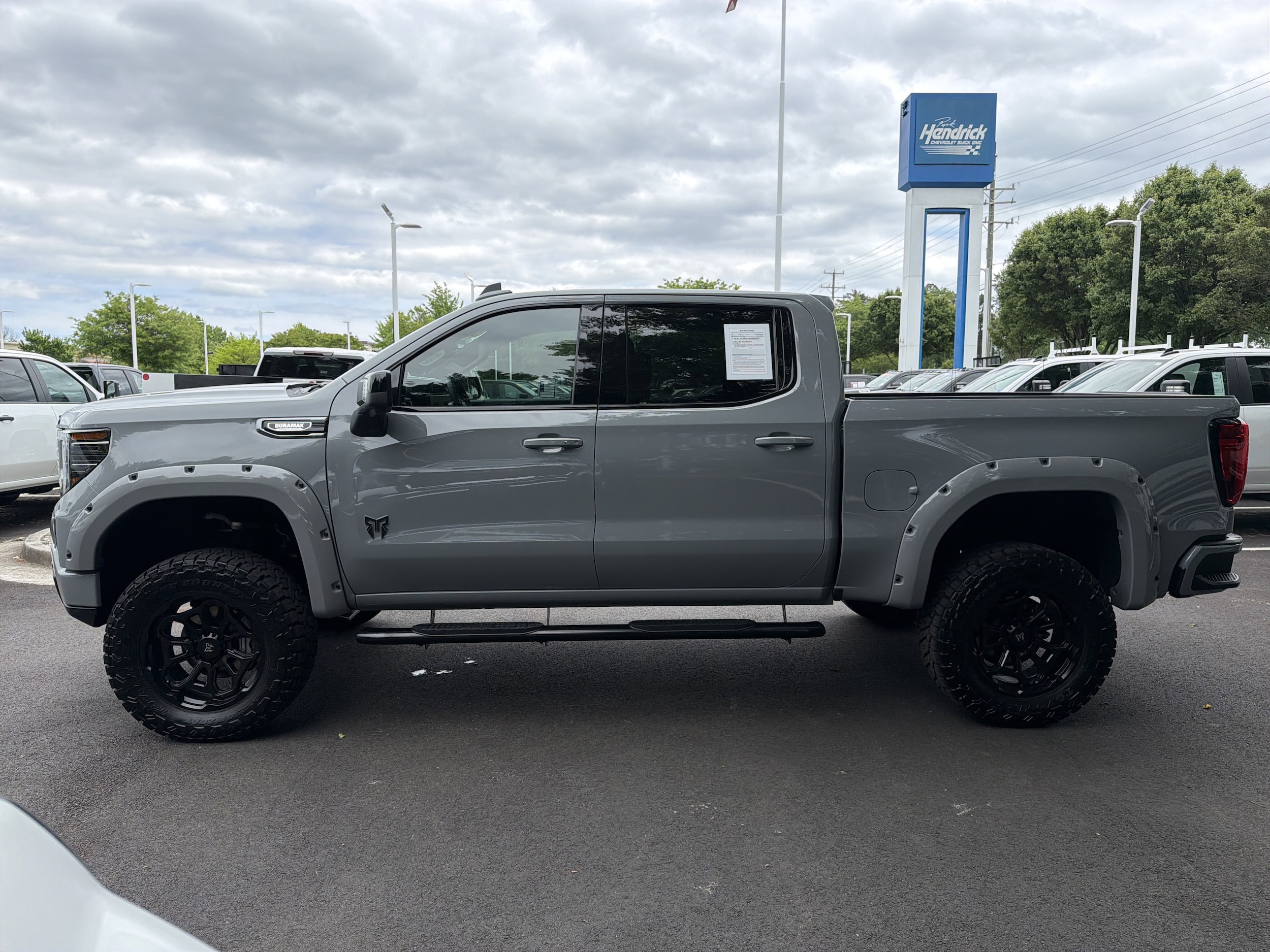 2025 GMC Sierra 1500 AT4 photo 5