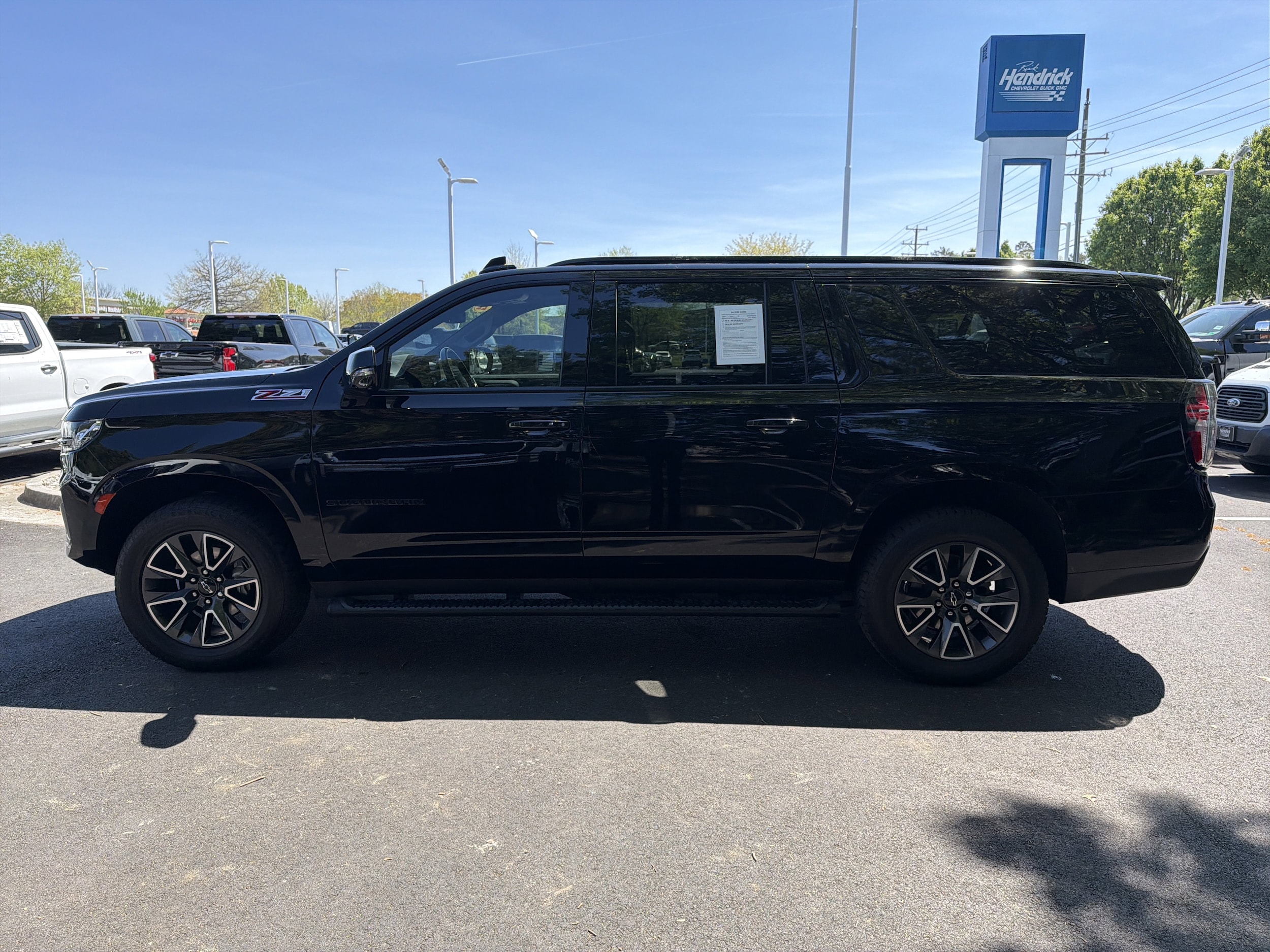 2022 Chevrolet Suburban Z71 photo 5