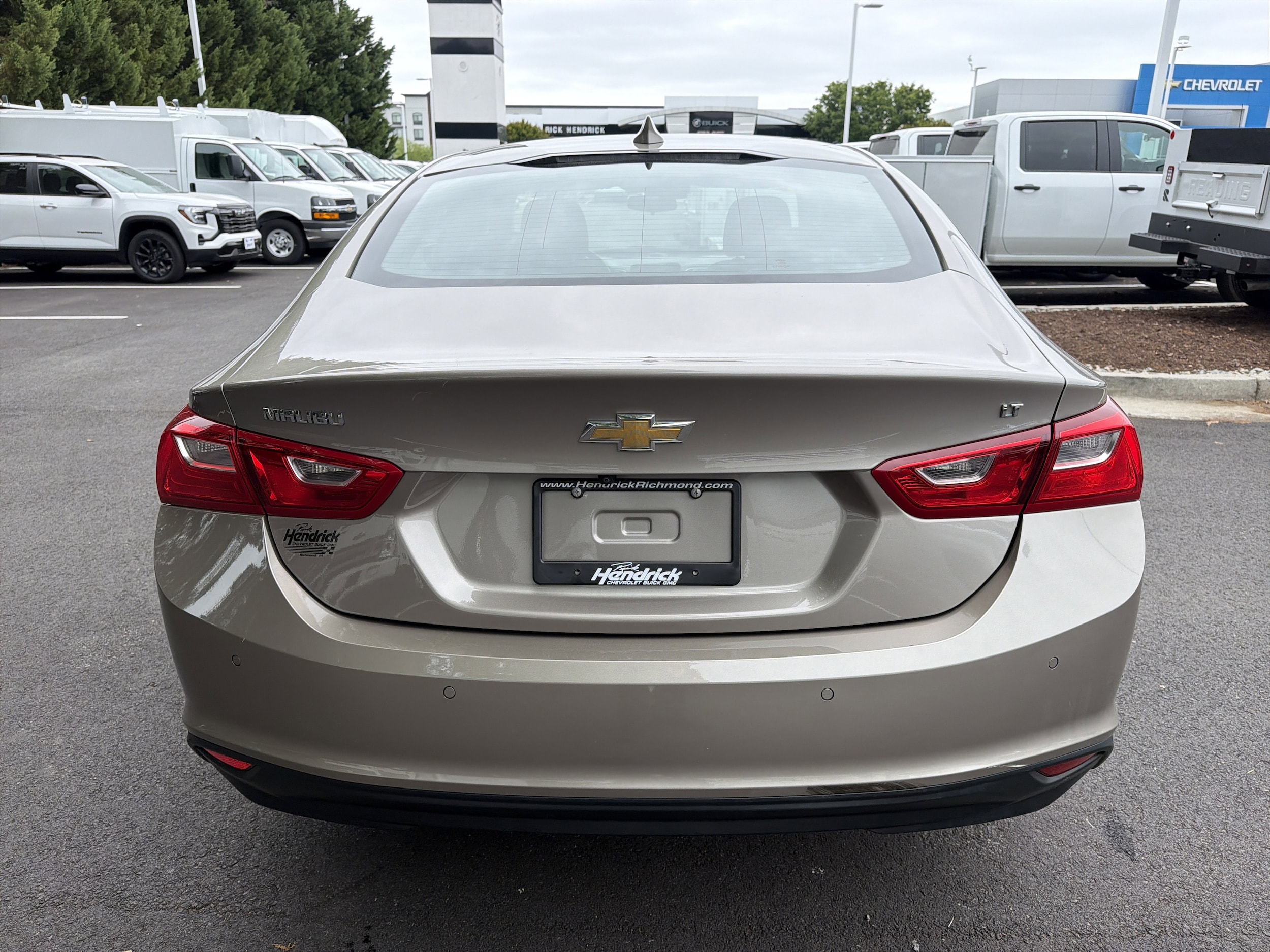 2024 Chevrolet Malibu LT photo 3