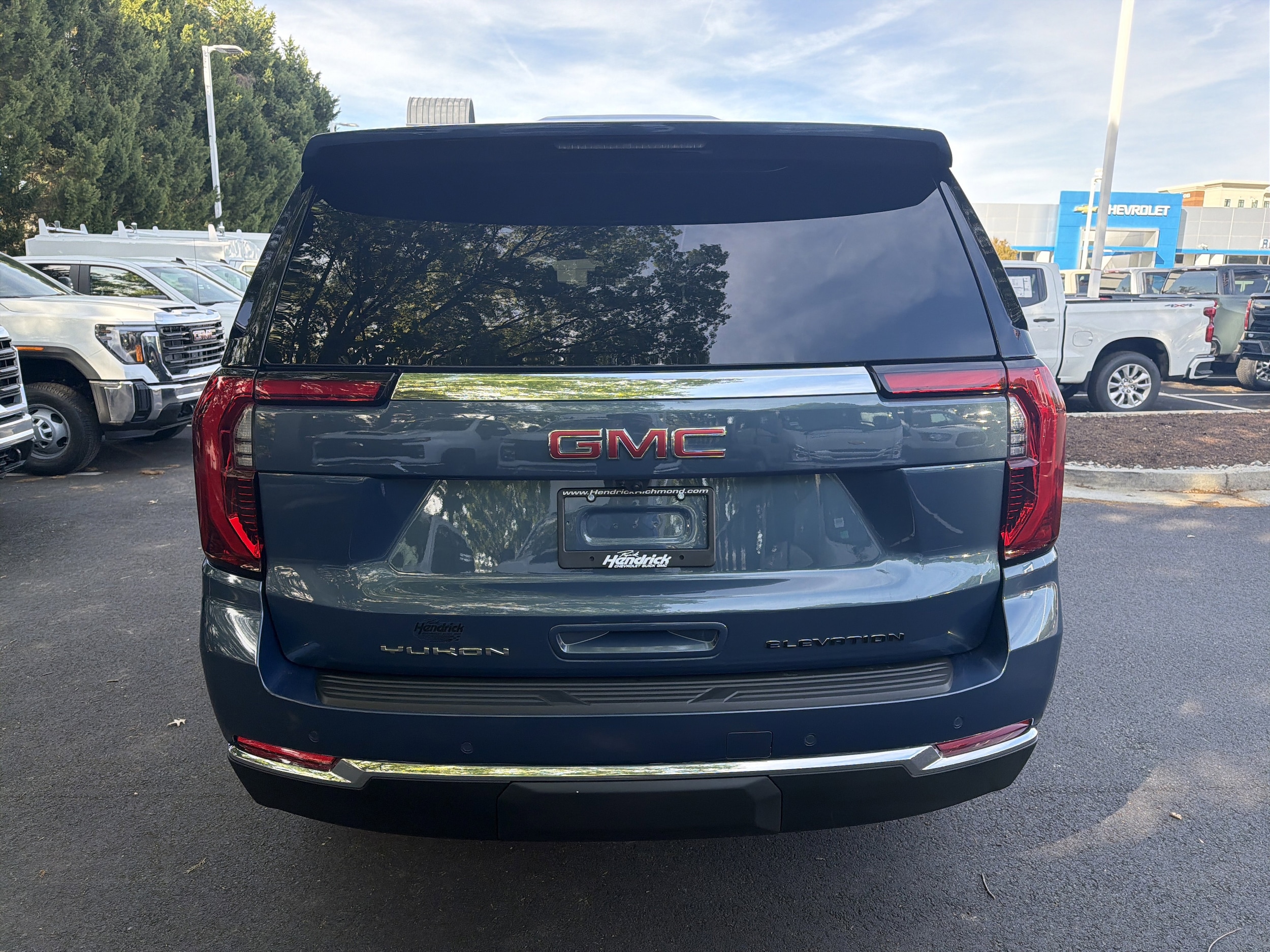 2026 GMC Yukon XL Elevation photo 3