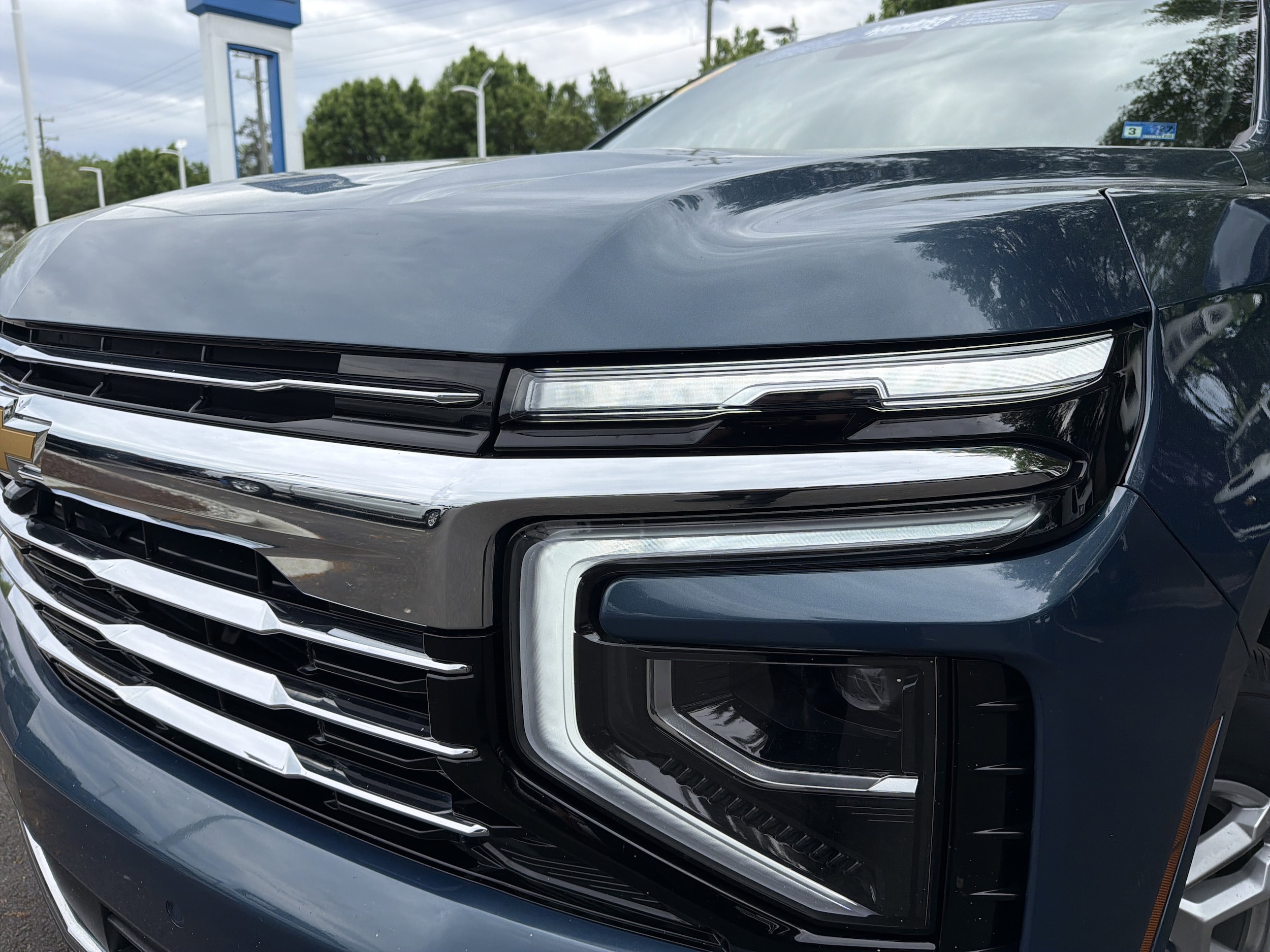 2025 Chevrolet Tahoe LT photo 4