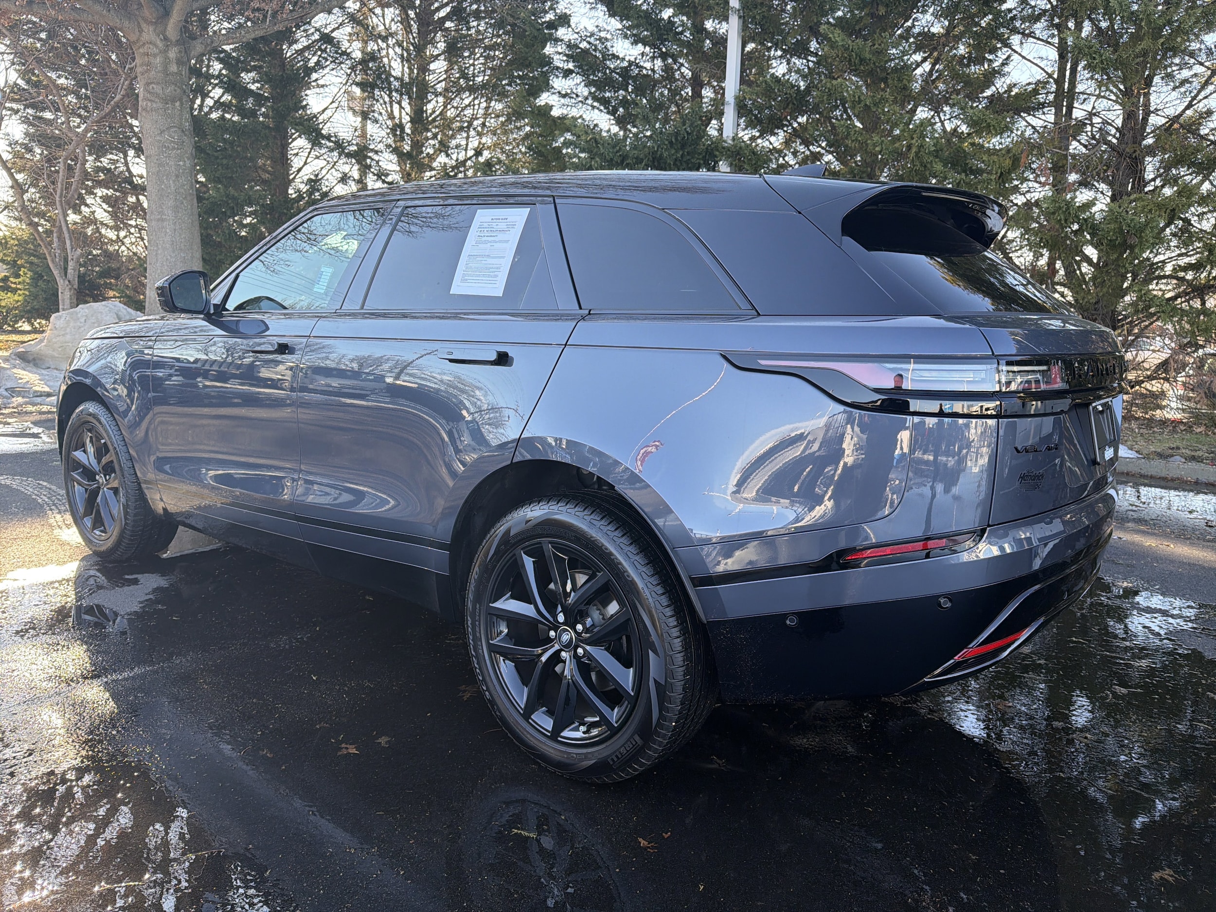 2026 Land Rover Range Rover Velar Dynamic SE photo 6