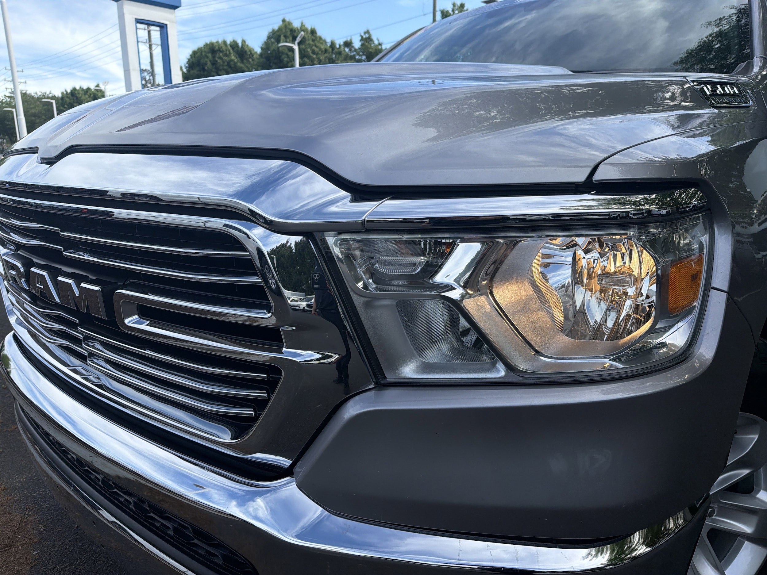 2024 Ram 1500 Laramie photo 4