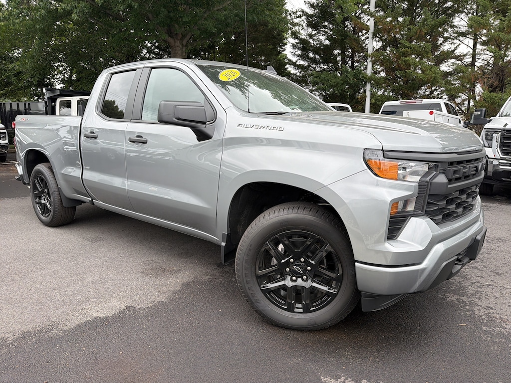 Used 2026 Chevrolet Silverado 1500 Custom Pickup