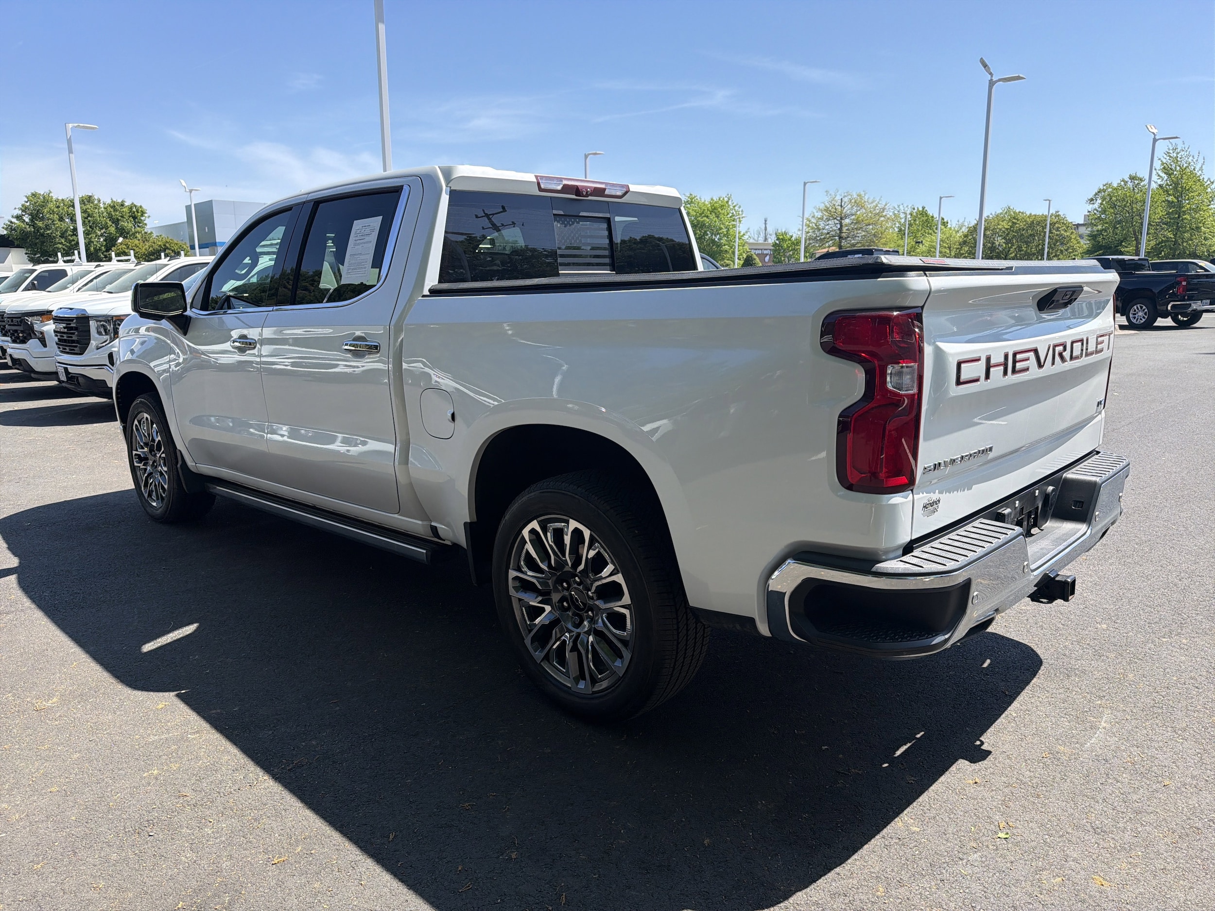2023 Chevrolet Silverado 1500 LTZ photo 6