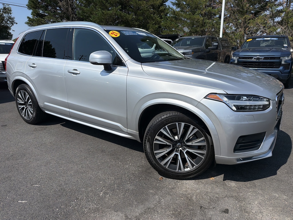 Used 2021 Volvo XC90 Momentum SUV