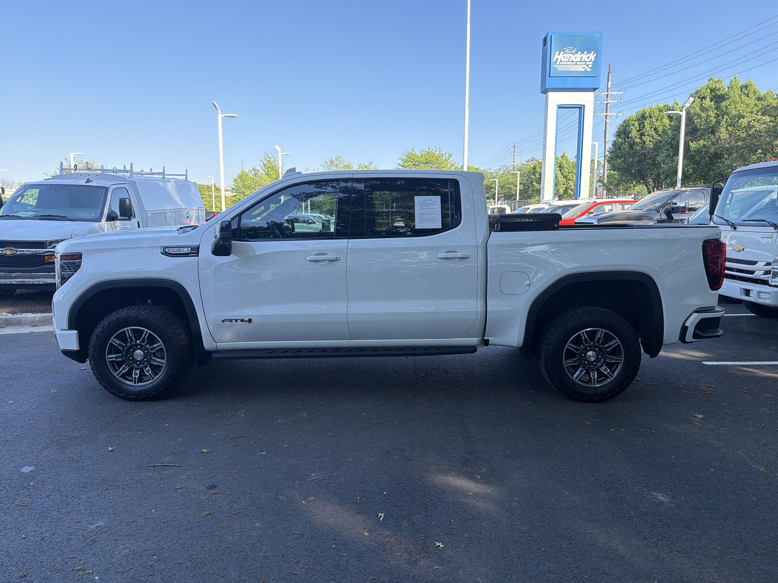 2024 GMC Sierra 1500 AT4 photo 5