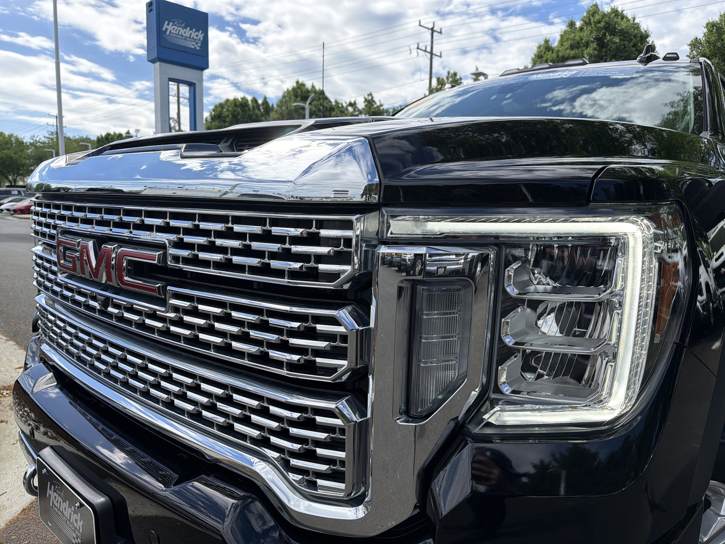 2022 GMC Sierra 2500HD Denali photo 4