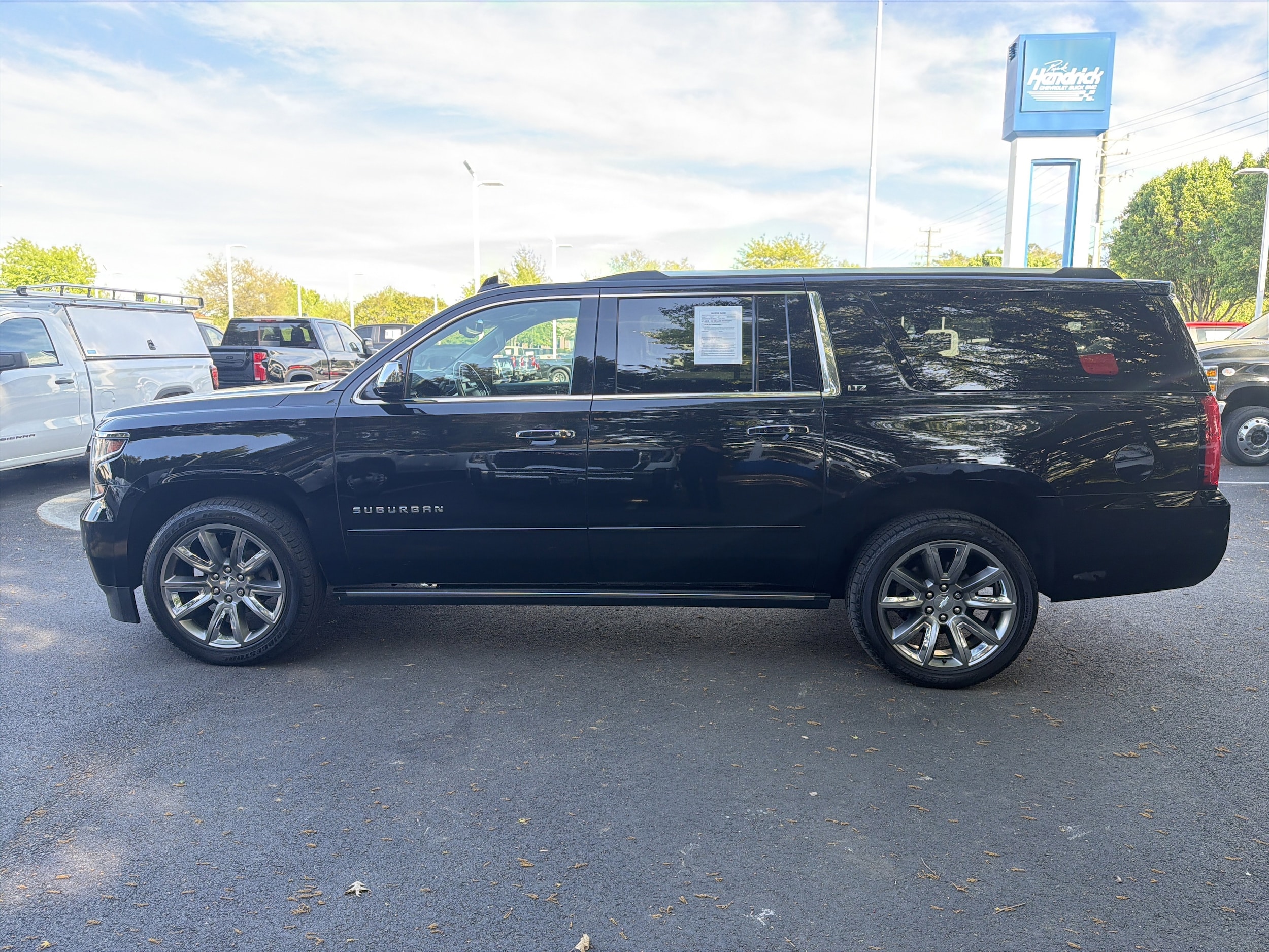 2016 Chevrolet Suburban LTZ photo 6