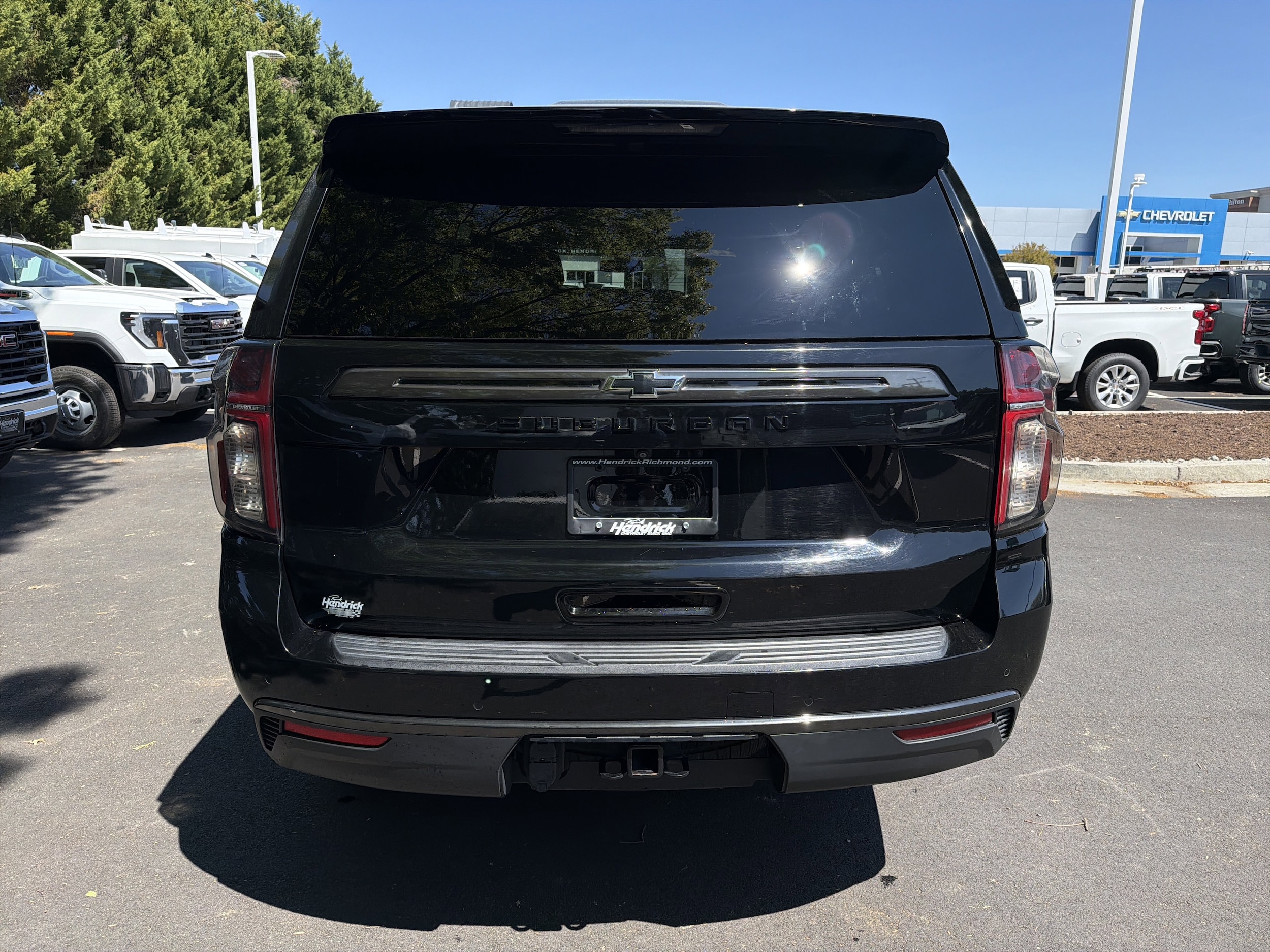 2022 Chevrolet Suburban Z71 photo 3