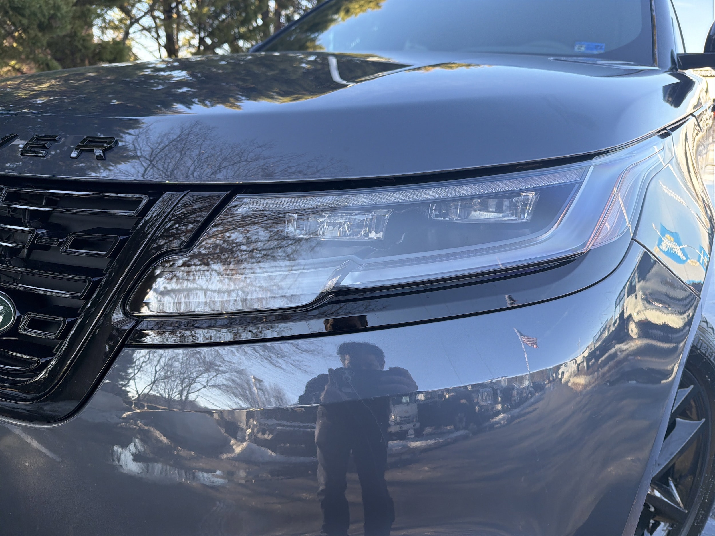 2026 Land Rover Range Rover Velar Dynamic SE photo 4