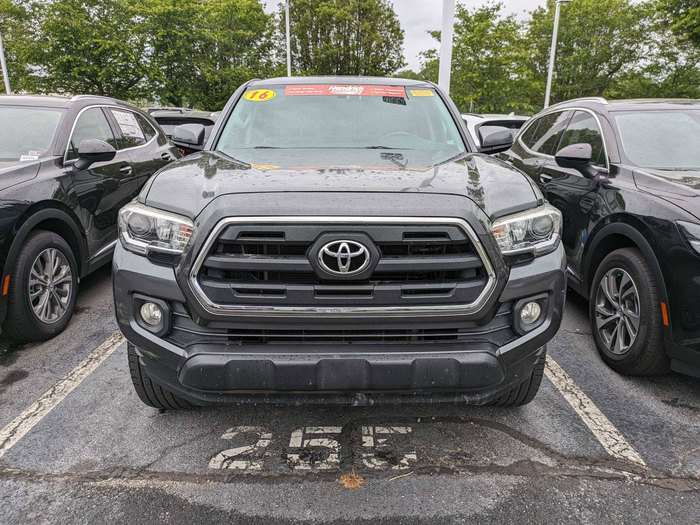 Used 2016 Toyota Tacoma SR5 with VIN 3TMAZ5CN2GM001091 for sale in Kansas City