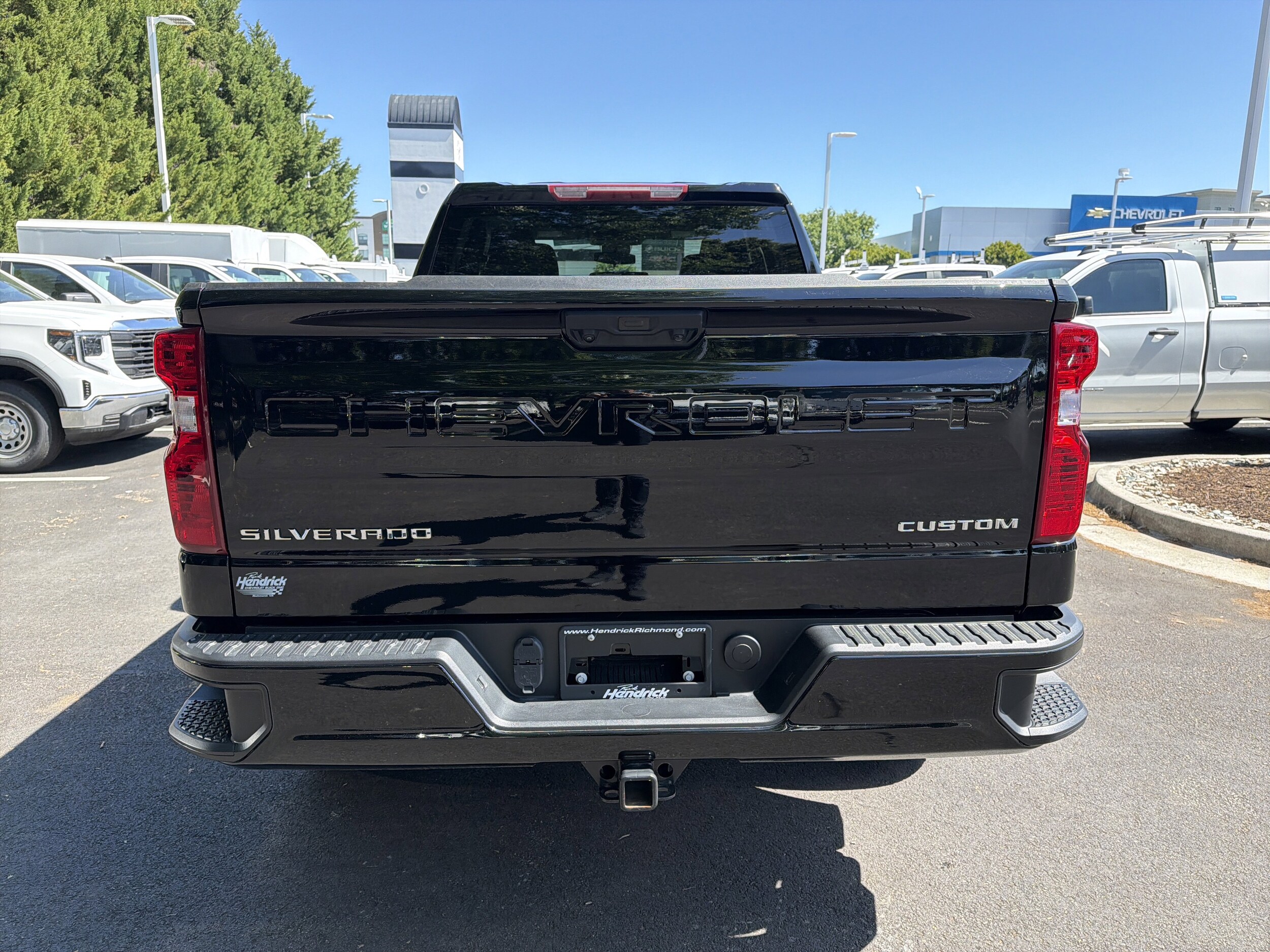 2024 Chevrolet Silverado 1500 Custom photo 3