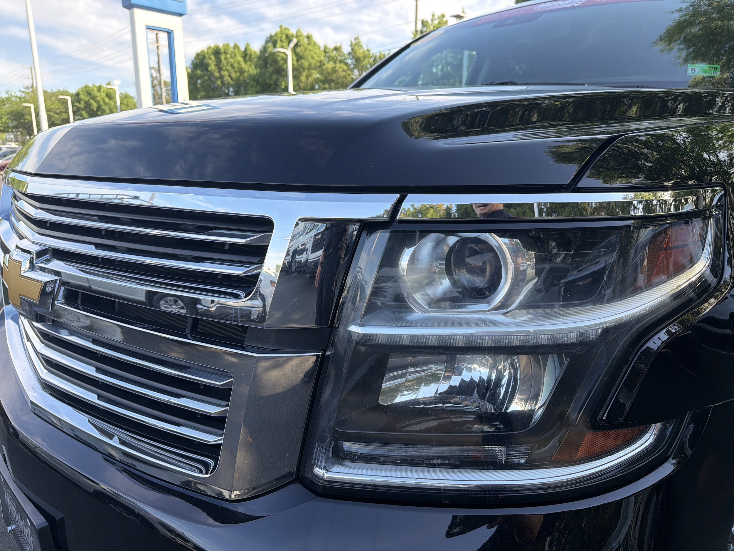 2016 Chevrolet Suburban LTZ photo 5