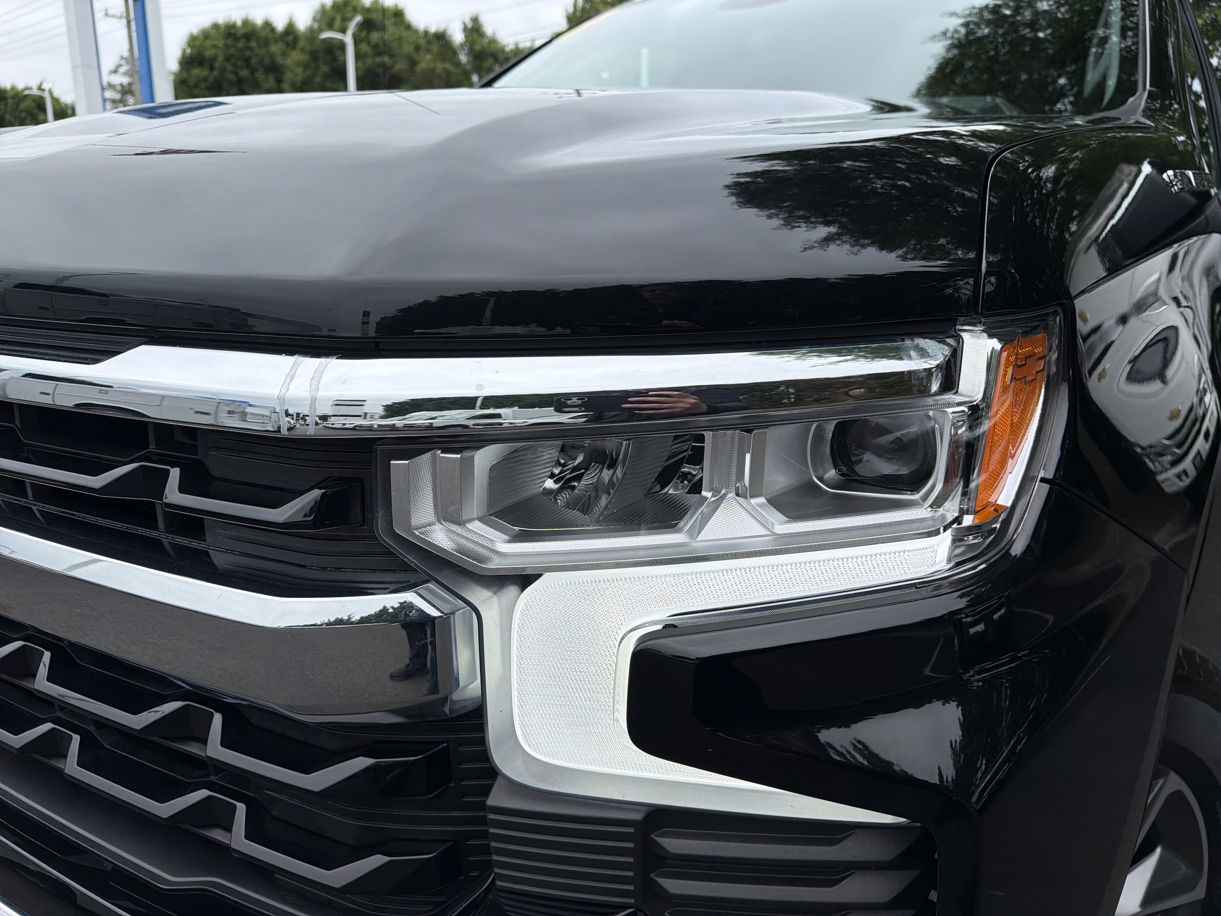 2023 Chevrolet Silverado 1500 LT photo 4