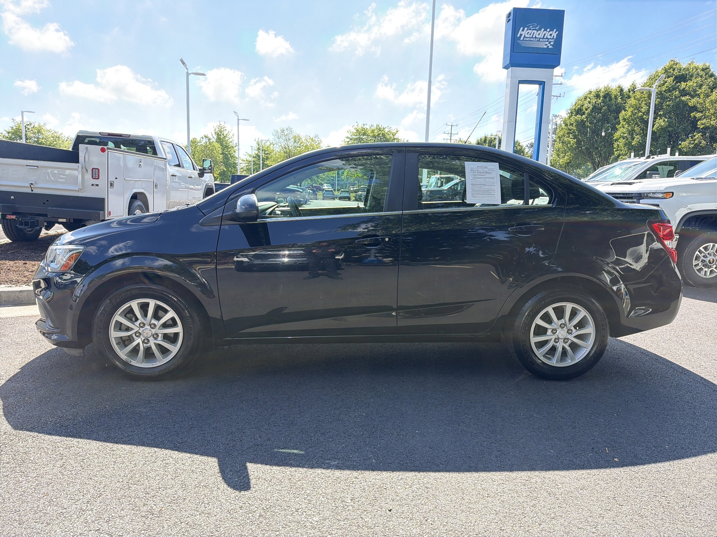 2018 Chevrolet Sonic LT photo 5