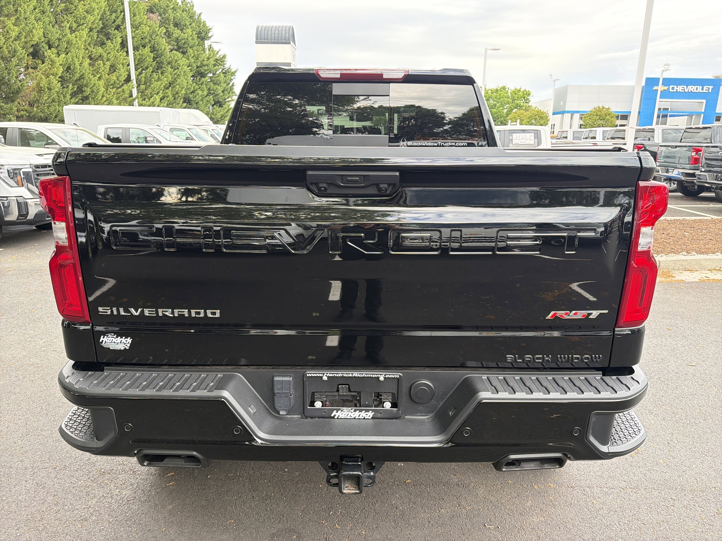 2024 Chevrolet Silverado 1500 RST photo 3