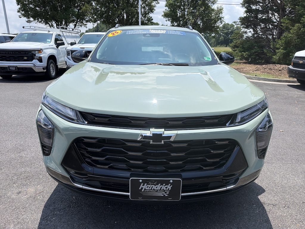 Used 2025 Chevrolet Trax ACTIV SUV