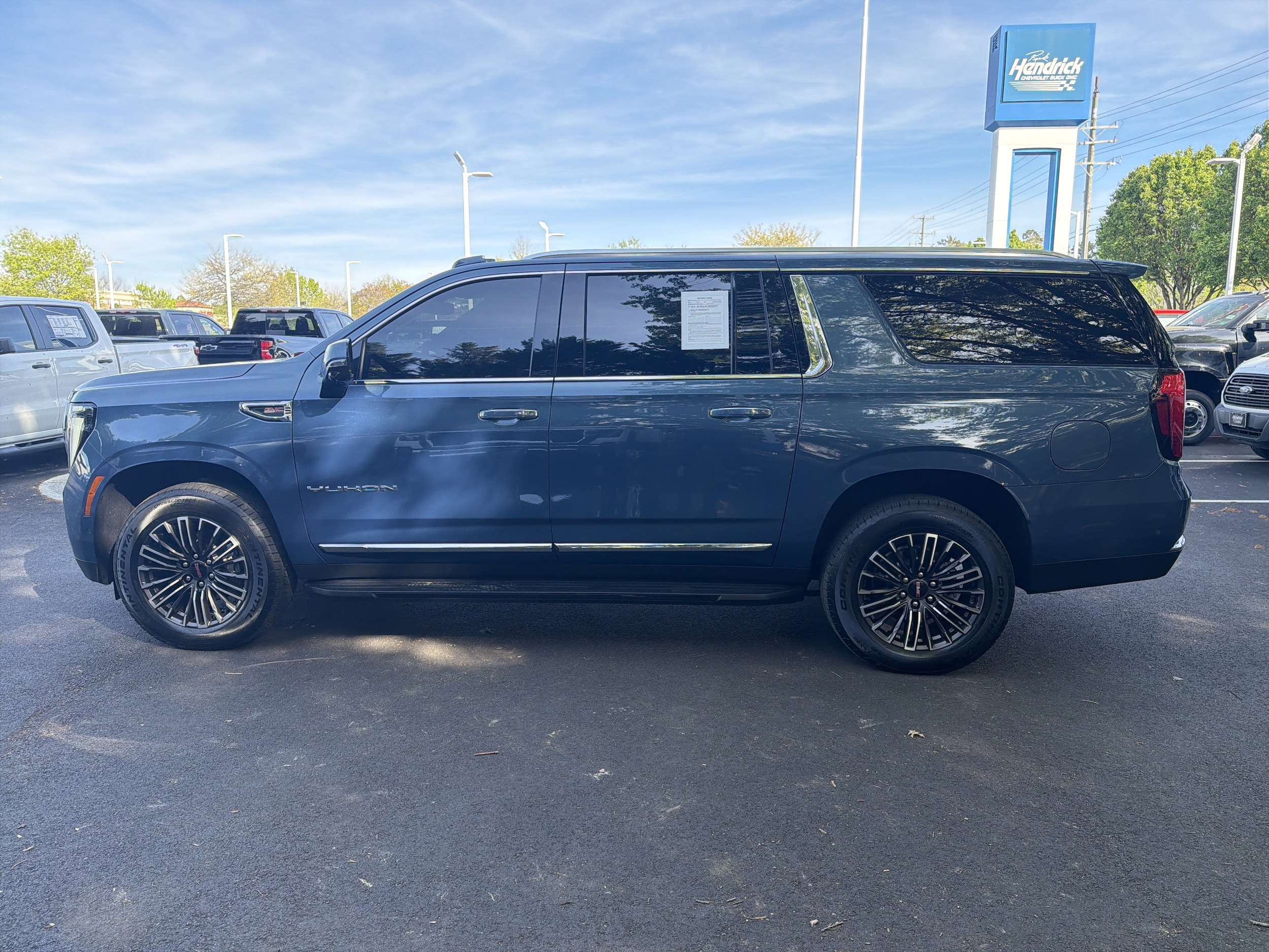 2026 GMC Yukon XL Elevation photo 5