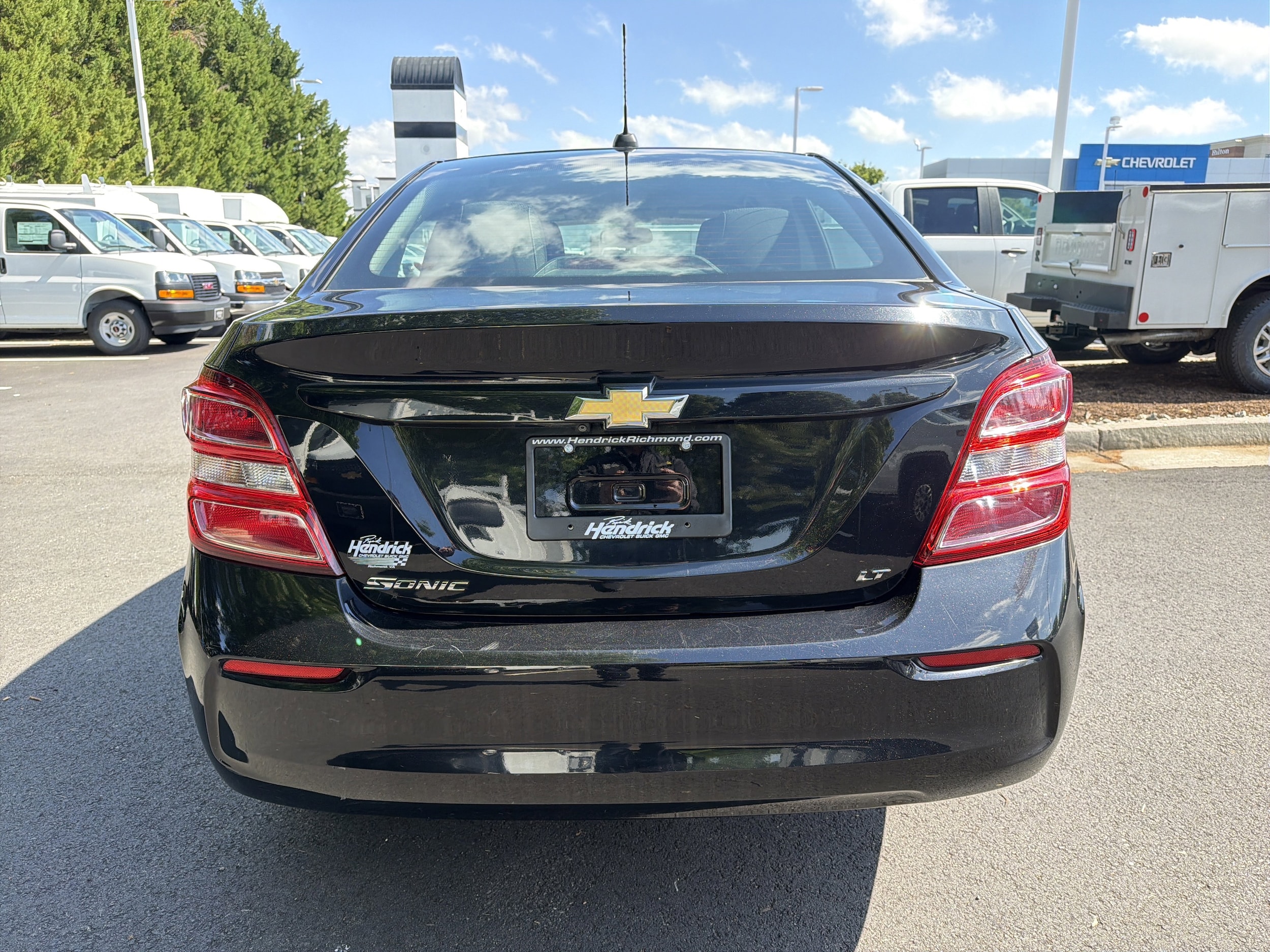 2018 Chevrolet Sonic LT photo 3