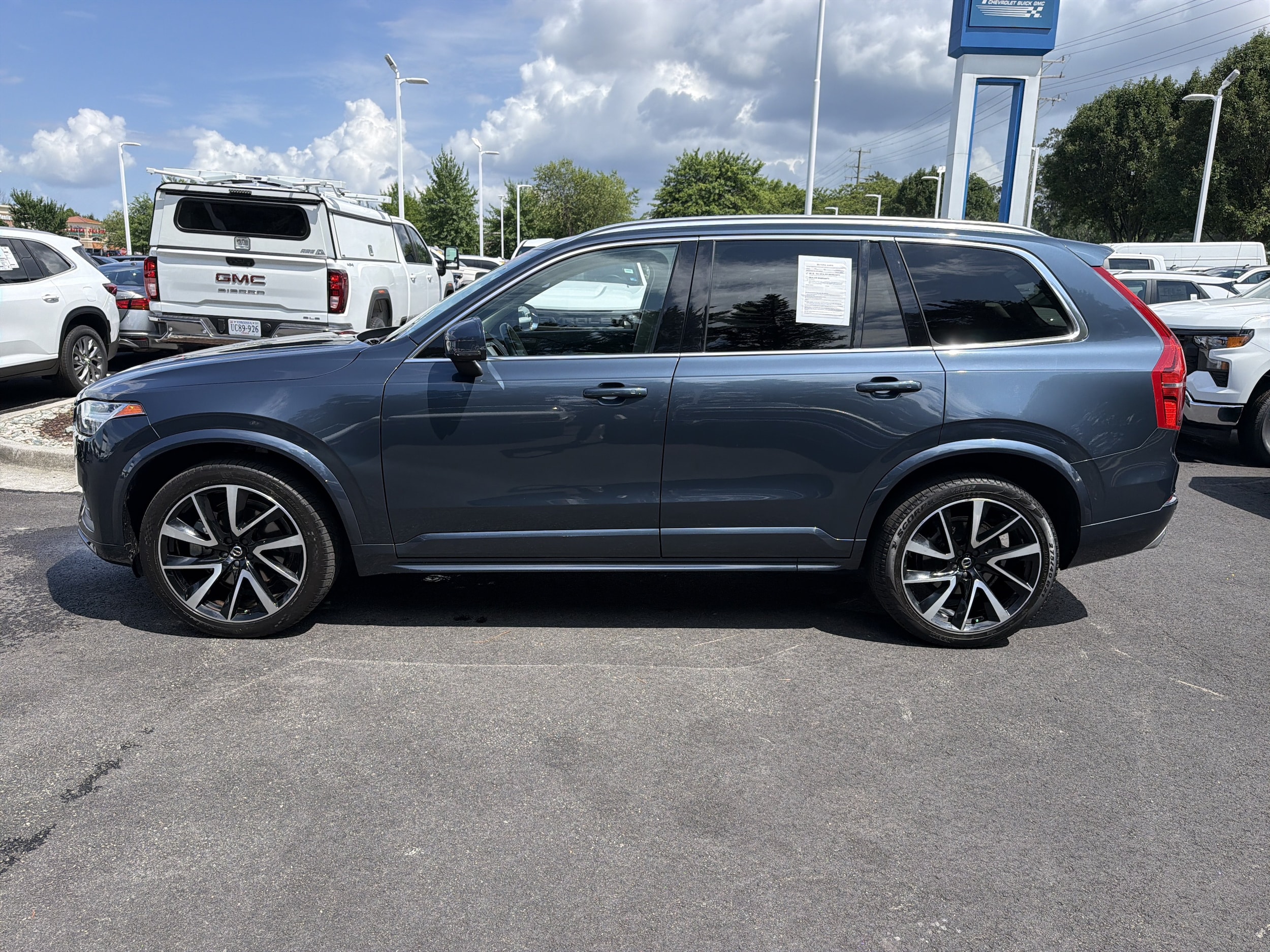Volvo XC90 Momentum