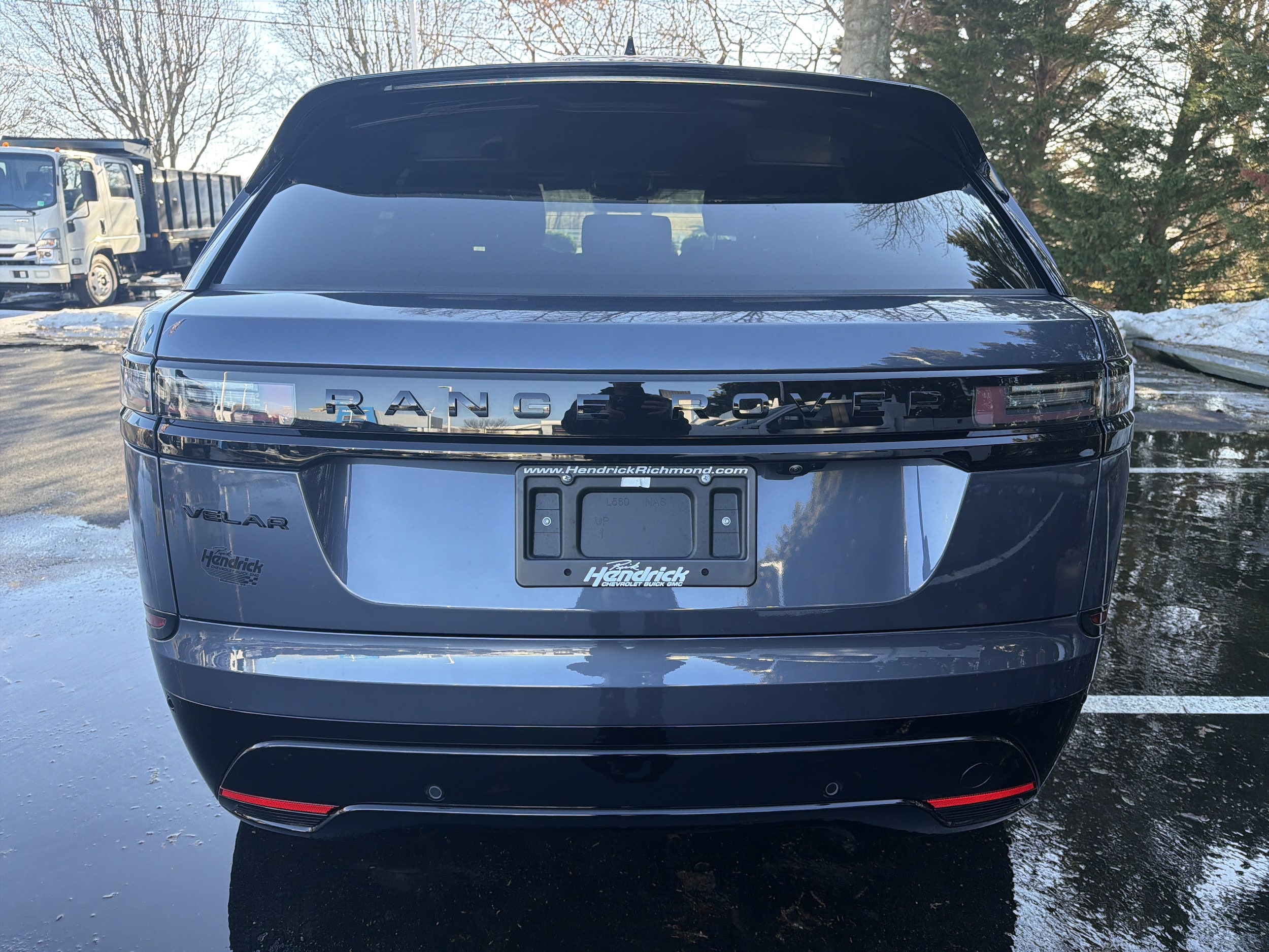 2026 Land Rover Range Rover Velar Dynamic SE photo 3