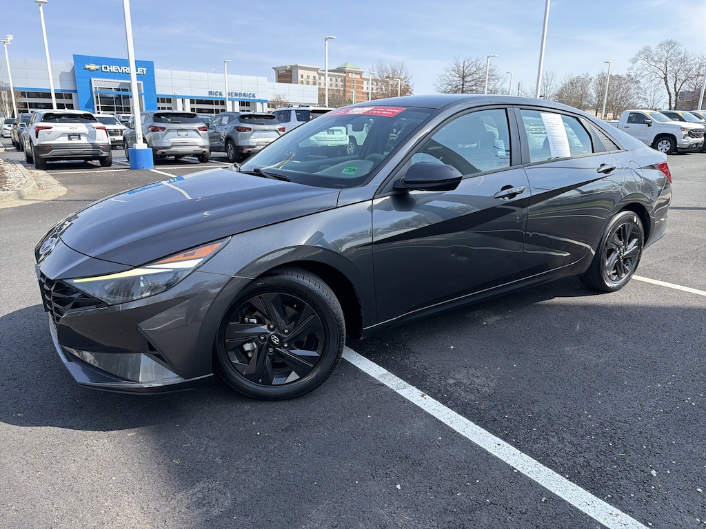 Used 2023 Hyundai Elantra SEL Sedan