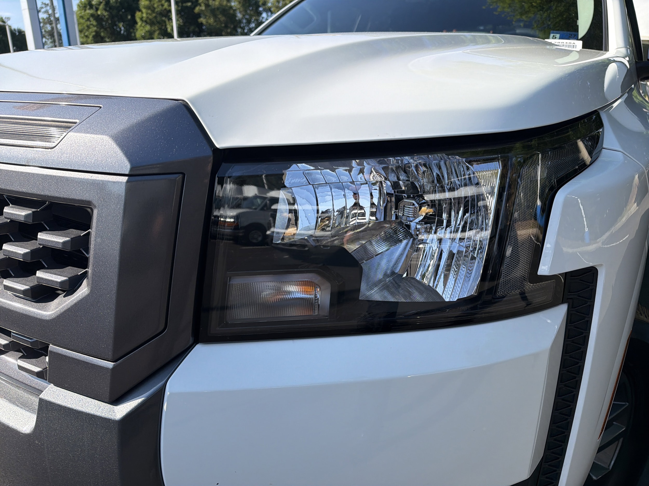2025 Nissan Frontier SV photo 4