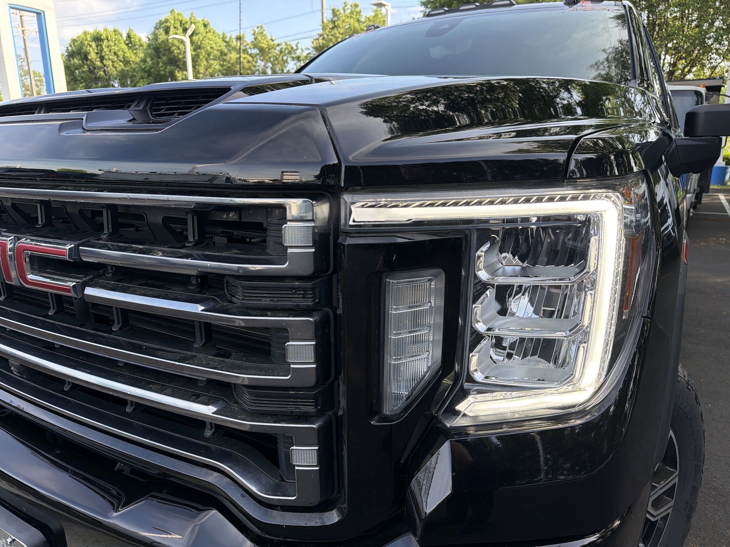 2023 GMC Sierra 2500HD AT4 photo 5