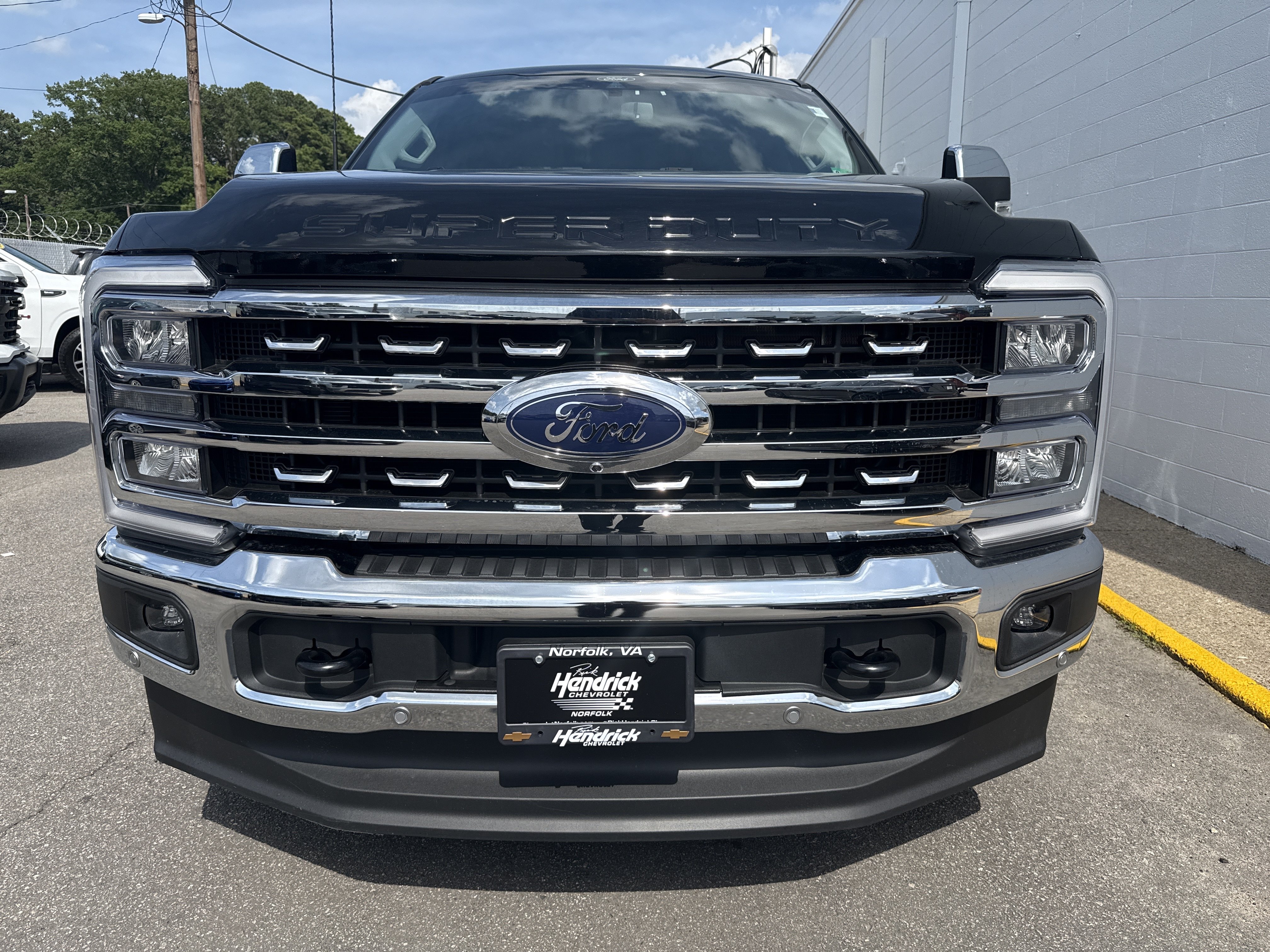 Used 2025 Ford Super Duty F-250 SRW LARIAT Pickup