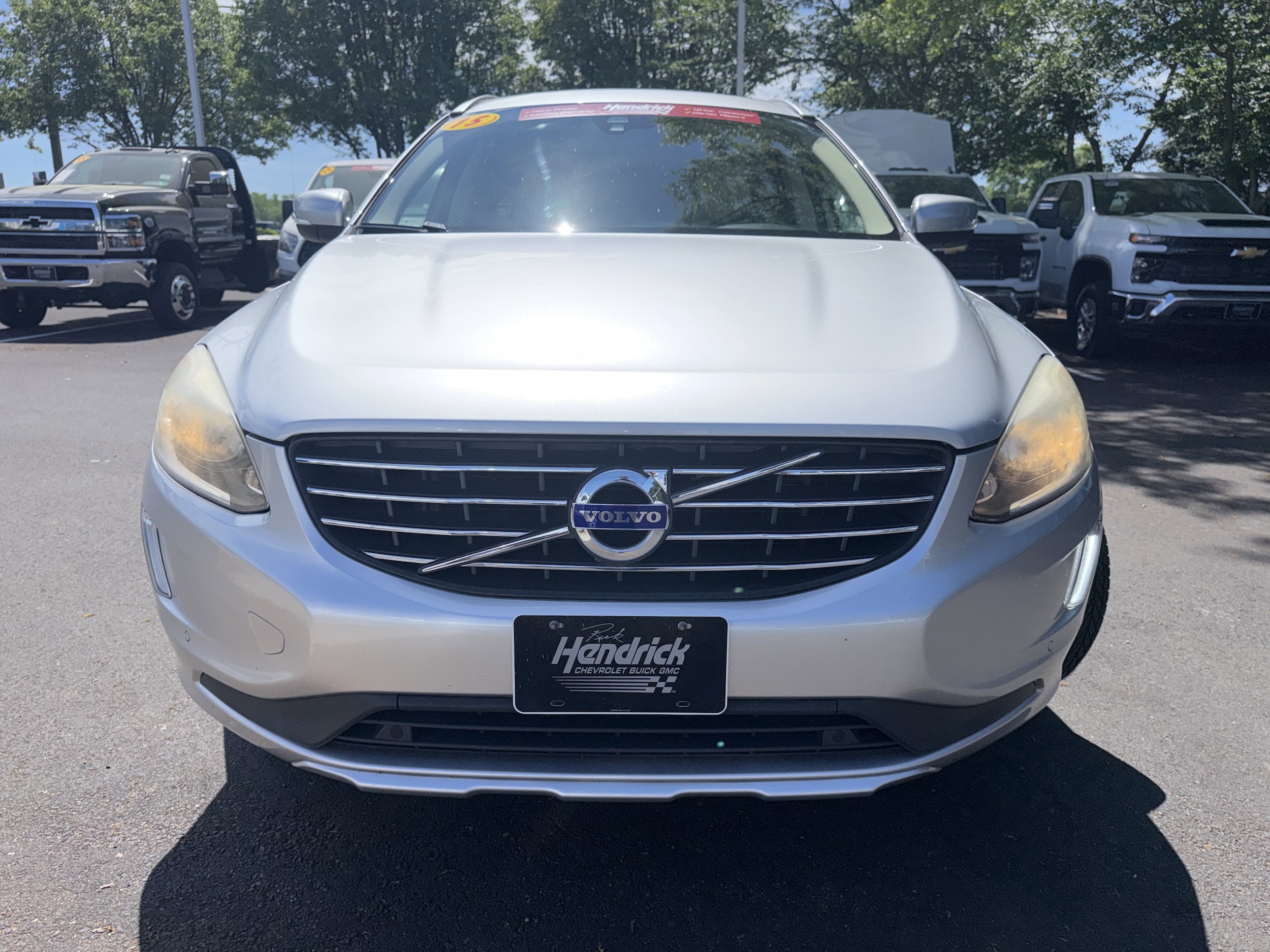 2015 Volvo XC60 T6 Premier Plus photo 2