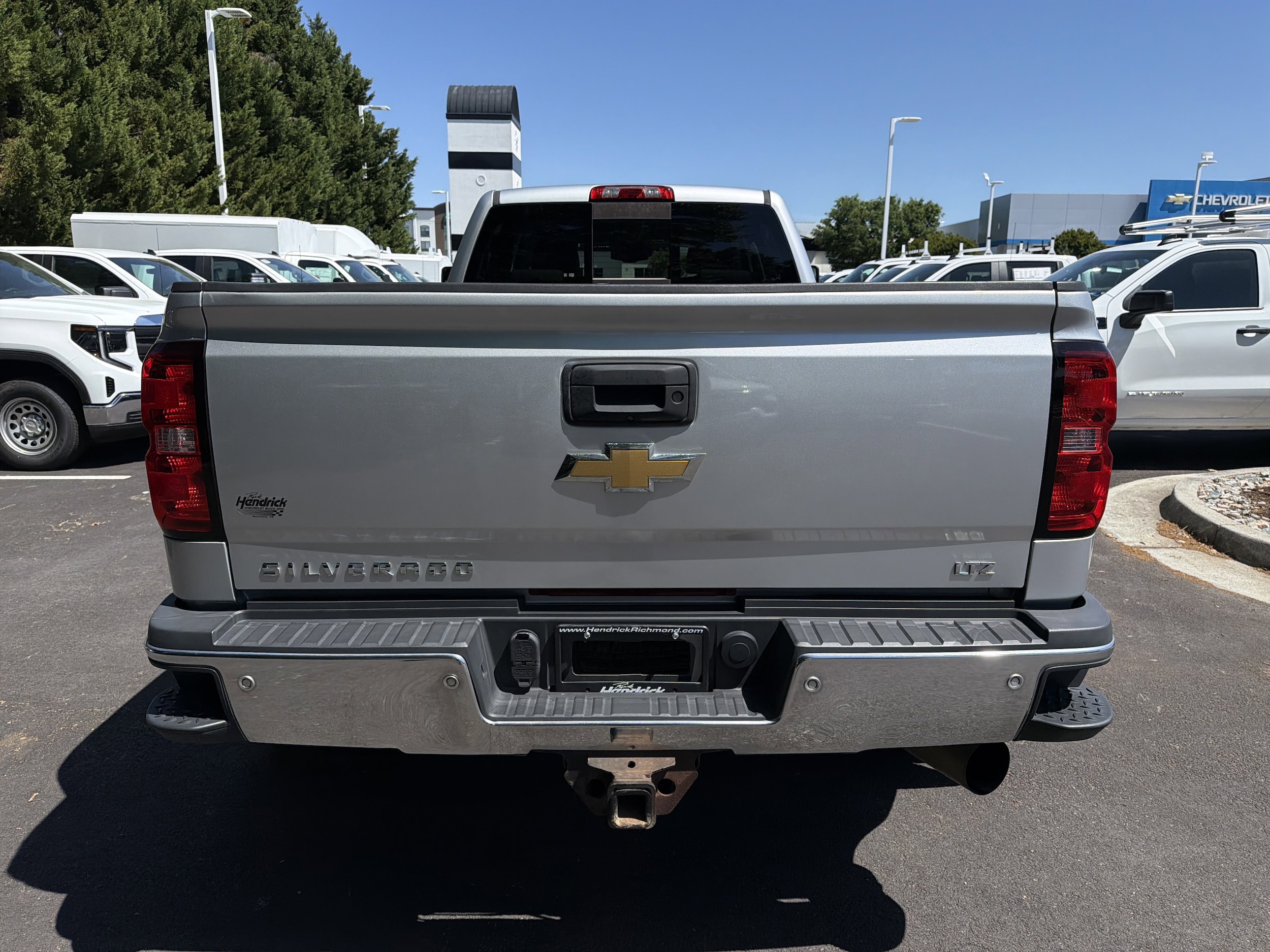 2017 Chevrolet Silverado 3500HD LTZ photo 3