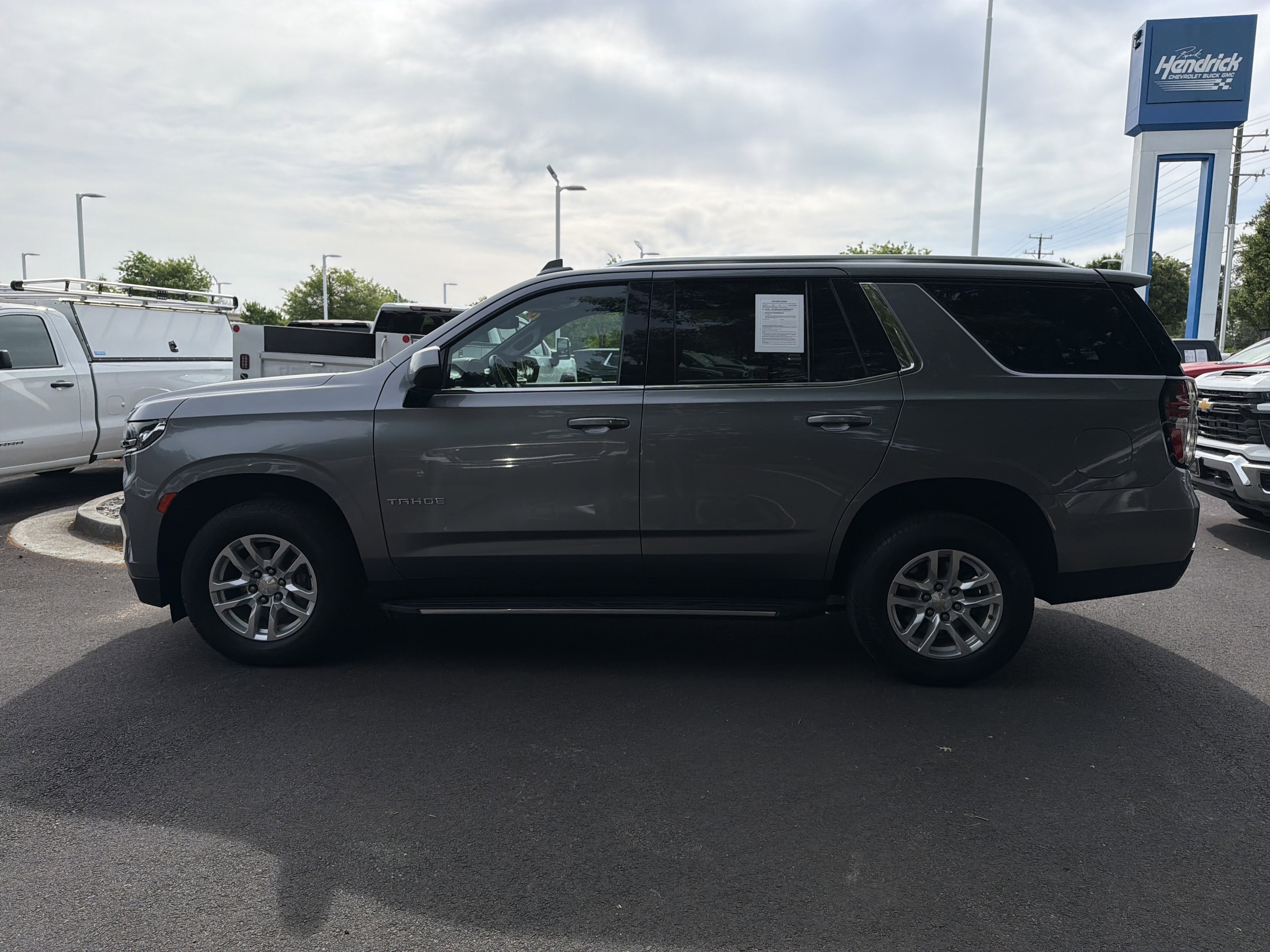 2021 Chevrolet Tahoe LT photo 6