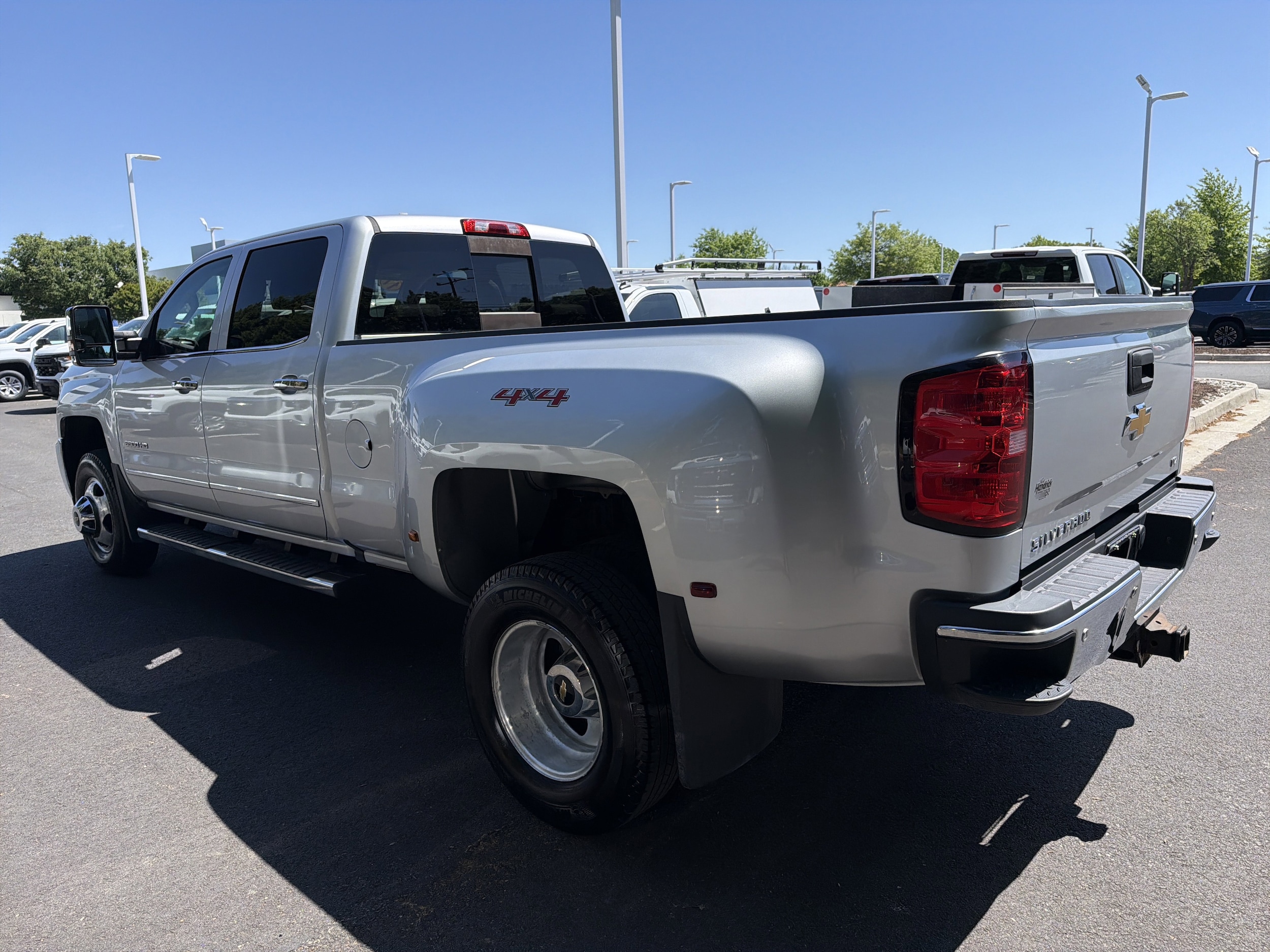 2017 Chevrolet Silverado 3500HD LTZ photo 6
