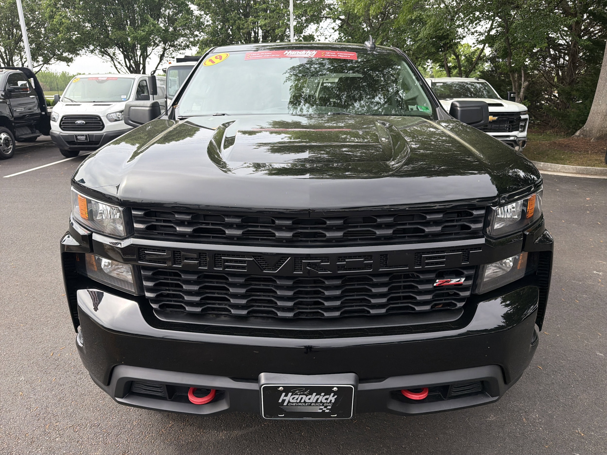 2019 Chevrolet Silverado 1500 Custom Trail Boss photo 2