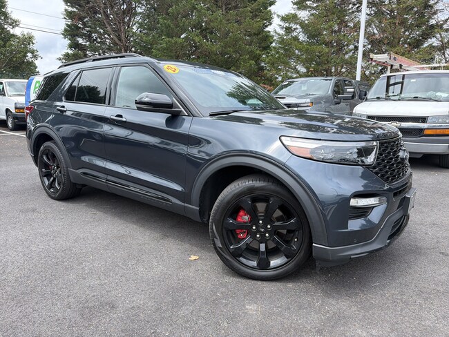 2023 Ford Explorer ST SUV