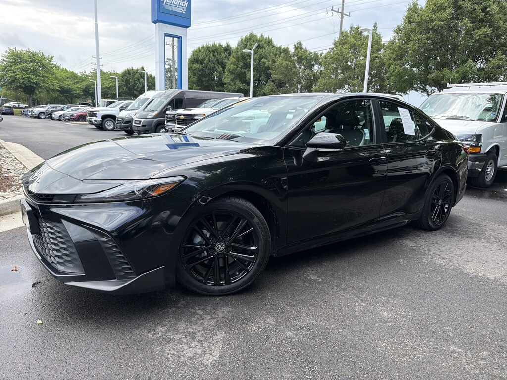 Used 2025 Toyota Camry SE Sedan